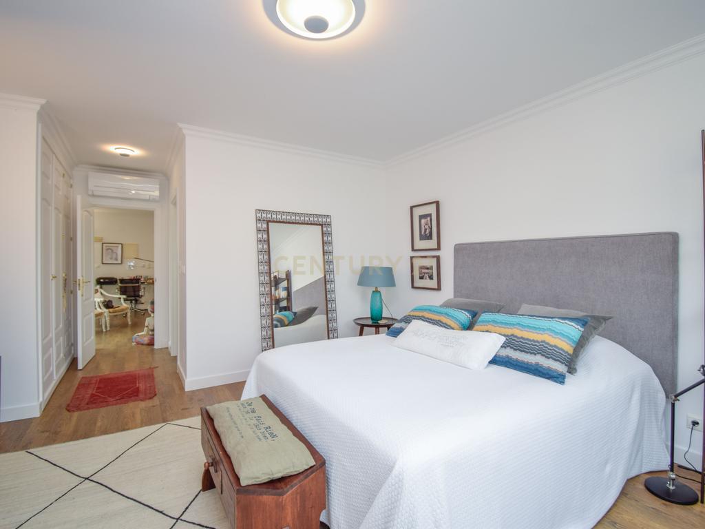 Apartamento T3 Duplex Cascais centro - Image 24