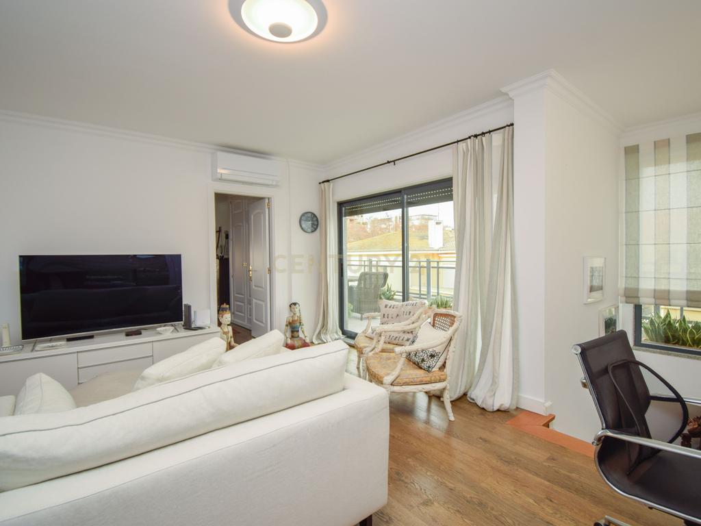 Apartamento T3 Duplex Cascais centro - Image 32