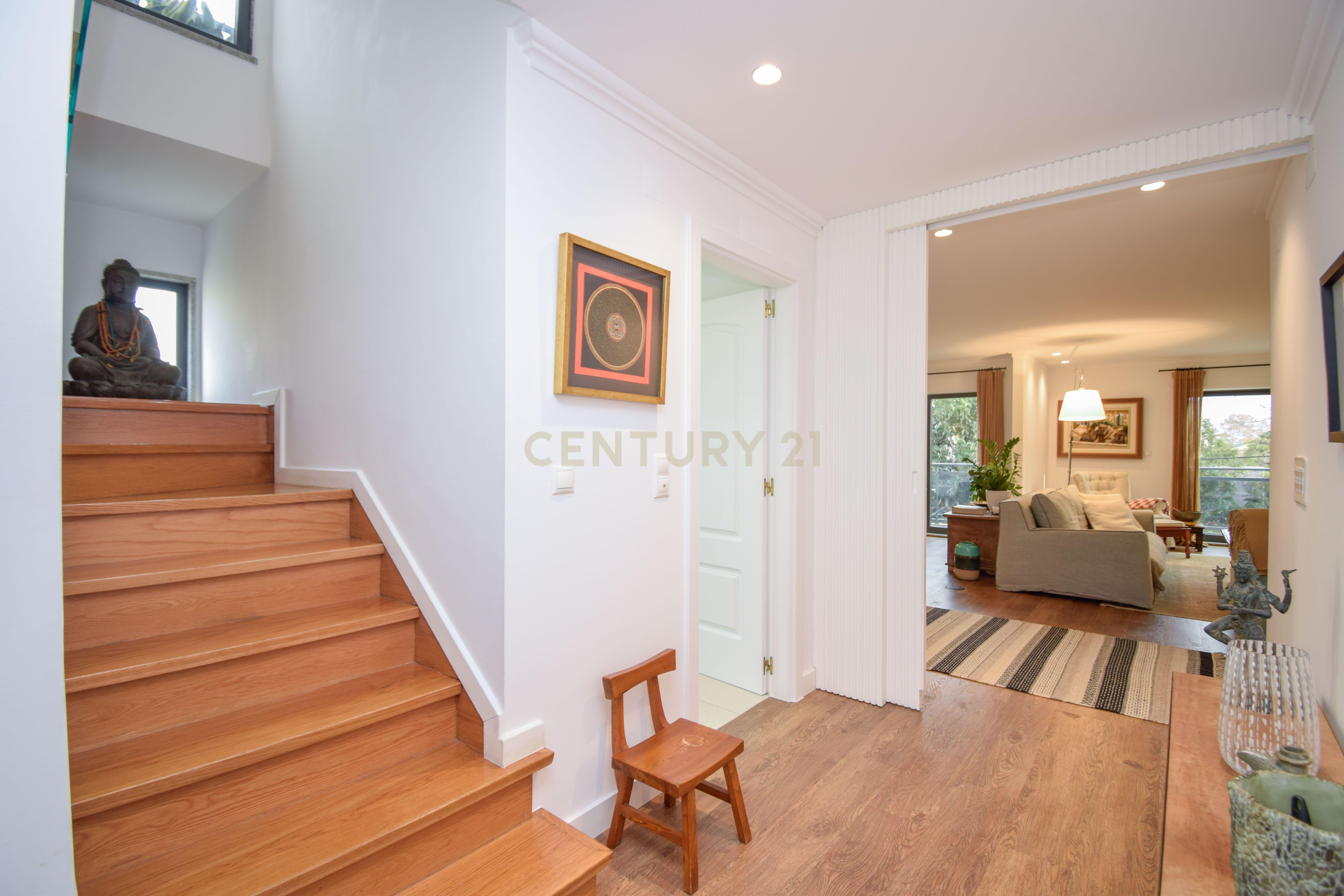 Apartamento T3 Duplex Cascais centro - Image 16