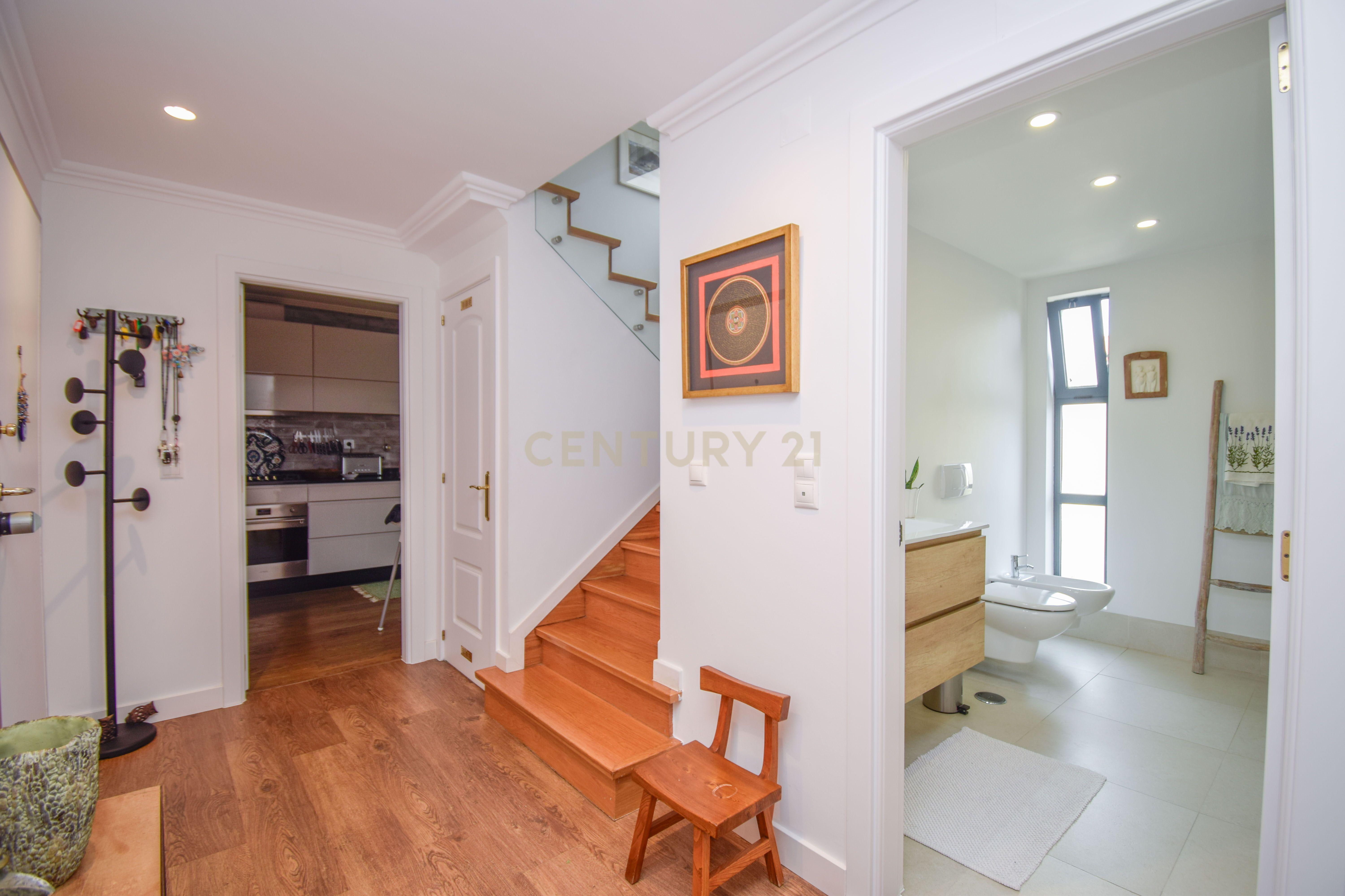 Apartamento T3 Duplex Cascais centro - Image 17