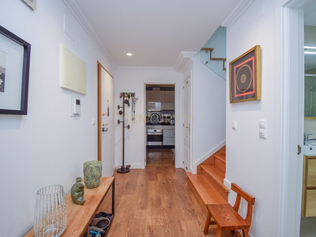 Apartamento T3 Duplex Cascais centro - Image 10