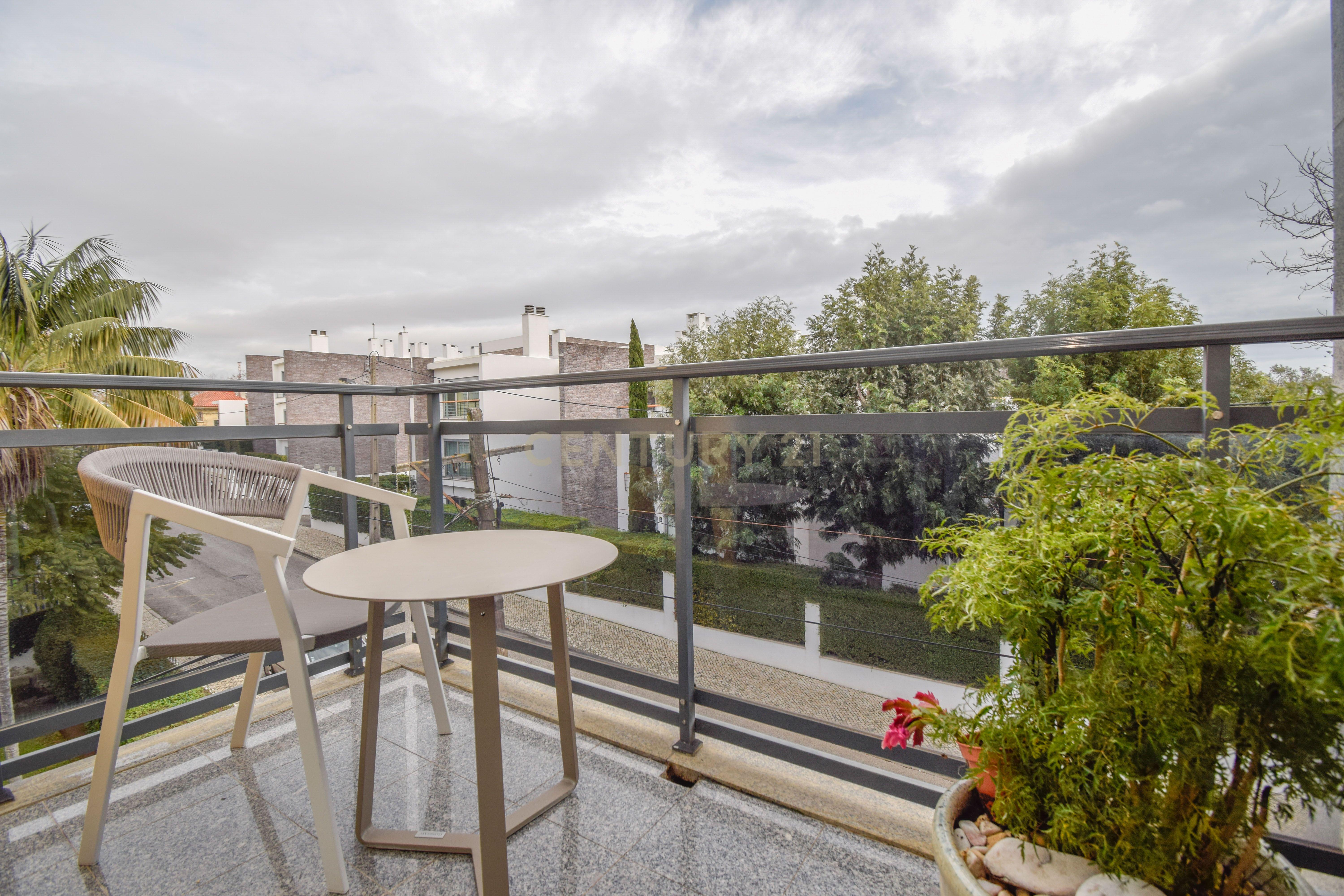 Apartamento T3 Duplex Cascais centro - Image 38