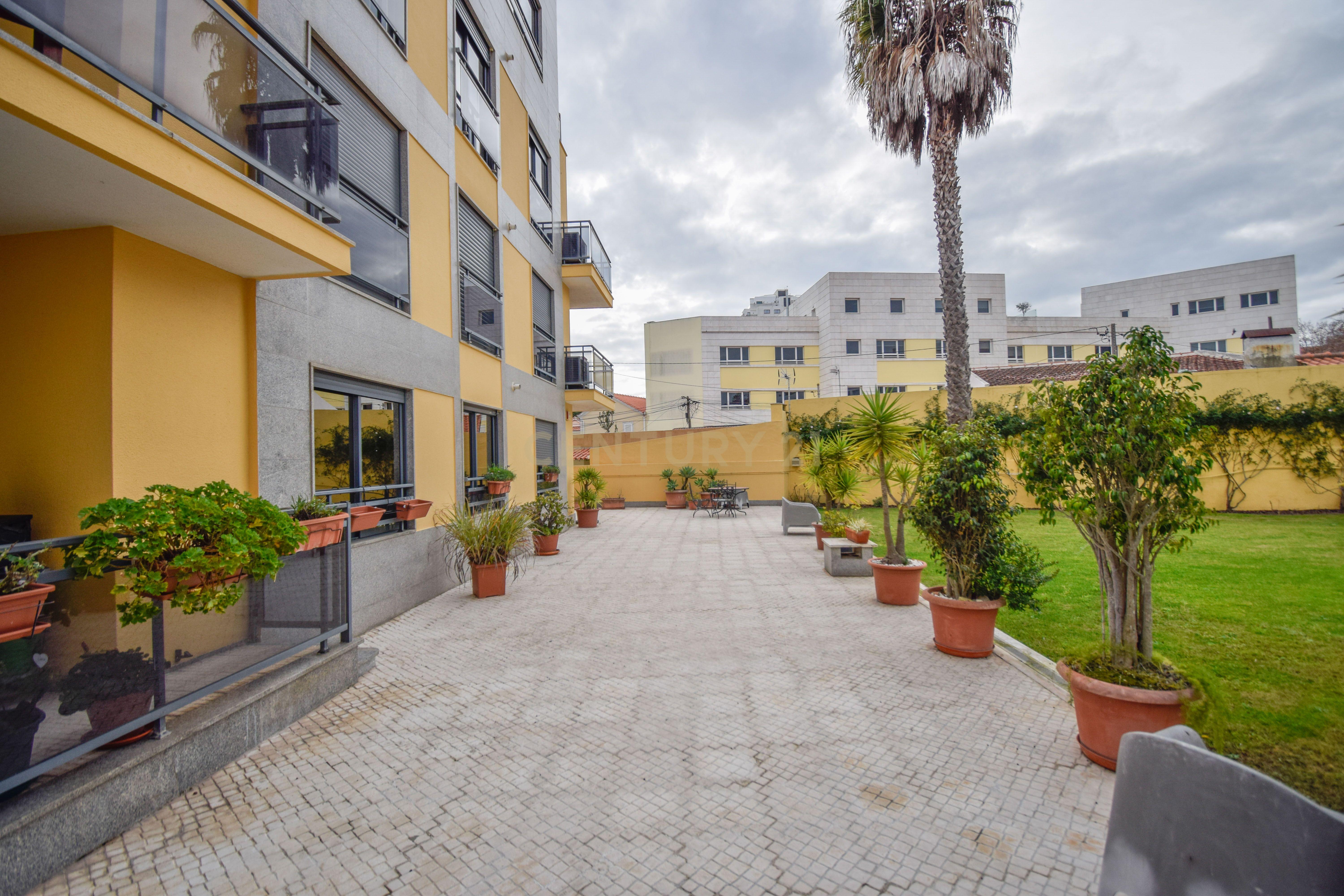 Apartamento T3 Duplex Cascais centro - Image 51