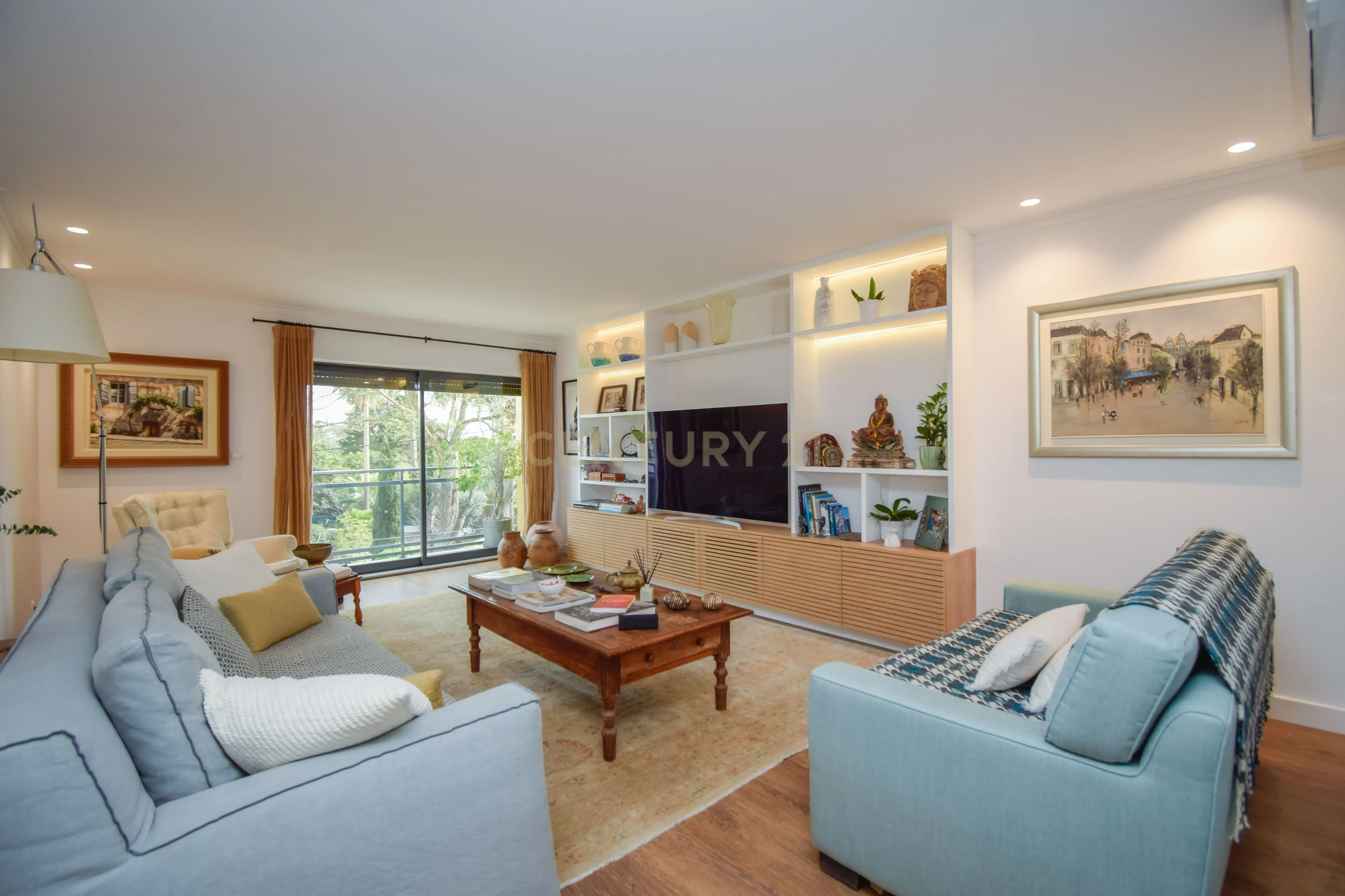 Apartamento T3 Duplex Cascais centro - Image 1
