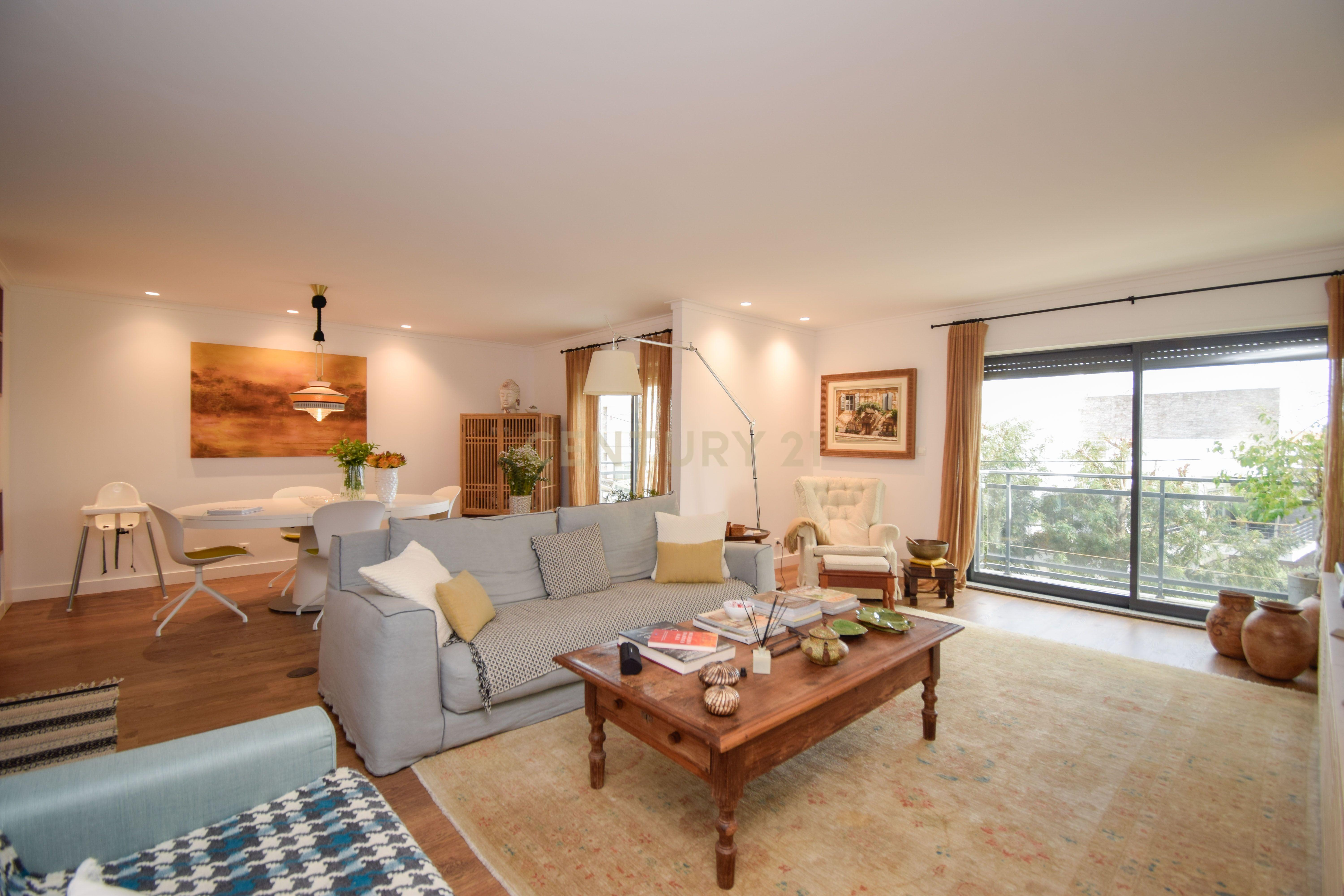 Apartamento T3 Duplex Cascais centro - Image 4