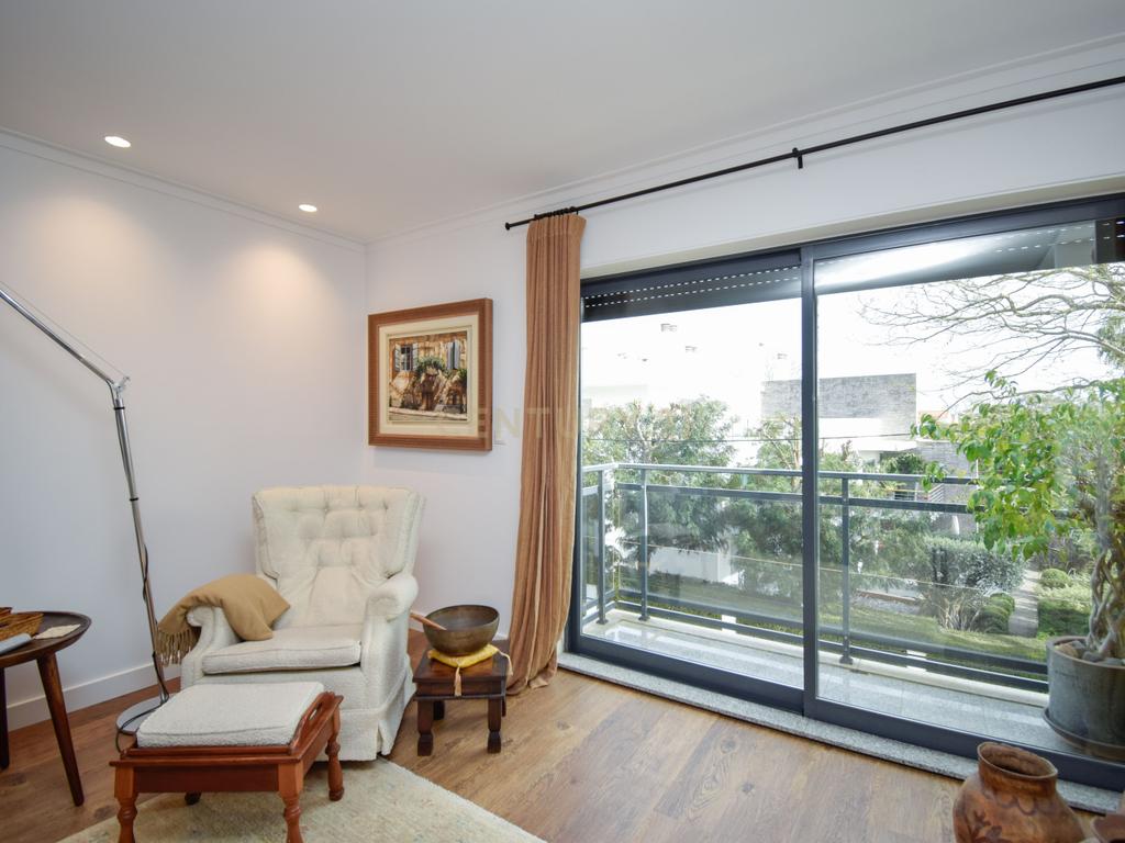 Apartamento T3 Duplex Cascais centro - Image 2