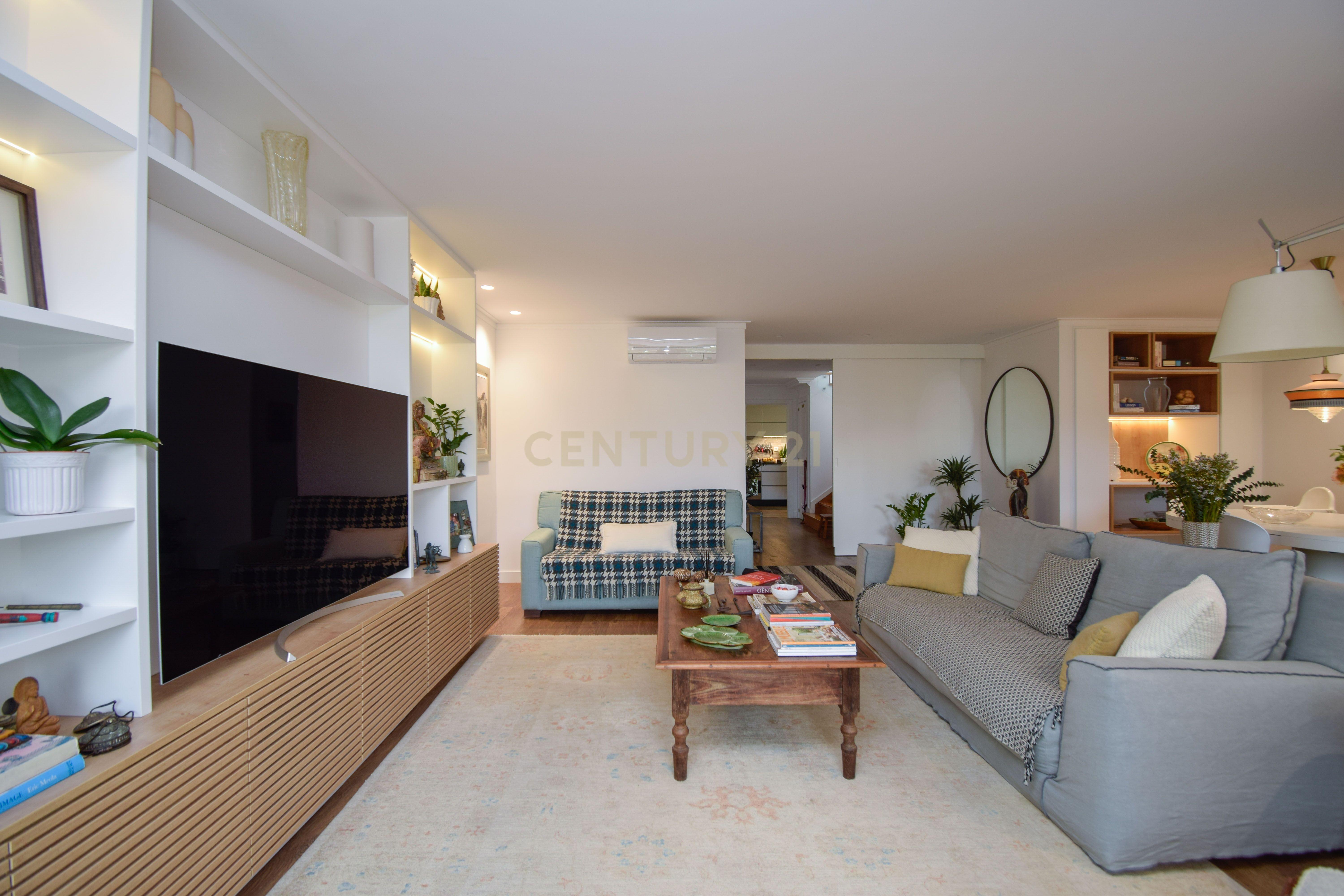 Apartamento T3 Duplex Cascais centro - Image 9