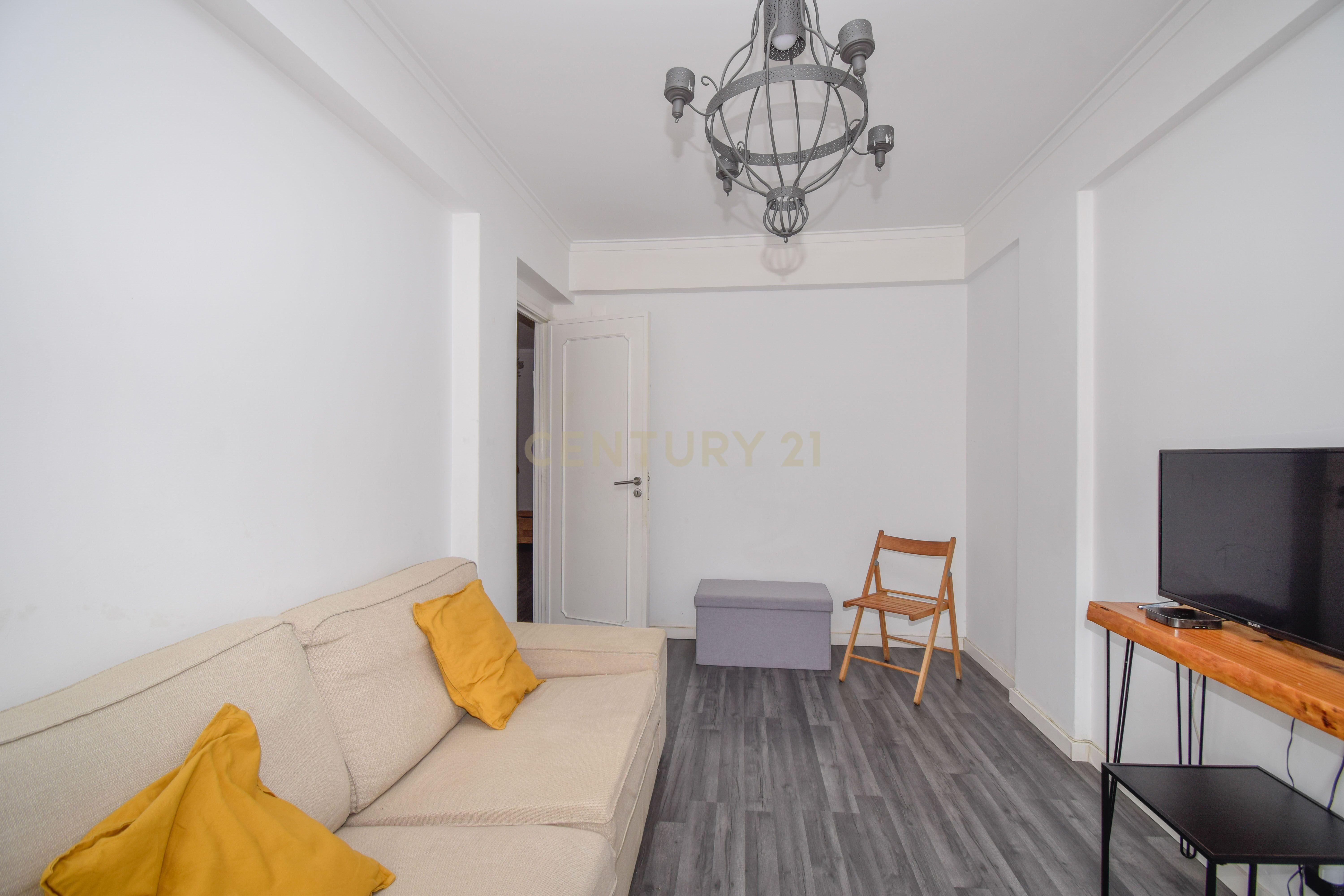 Apartamento T3 com excelente localização no centro de Odivelas - Image 4