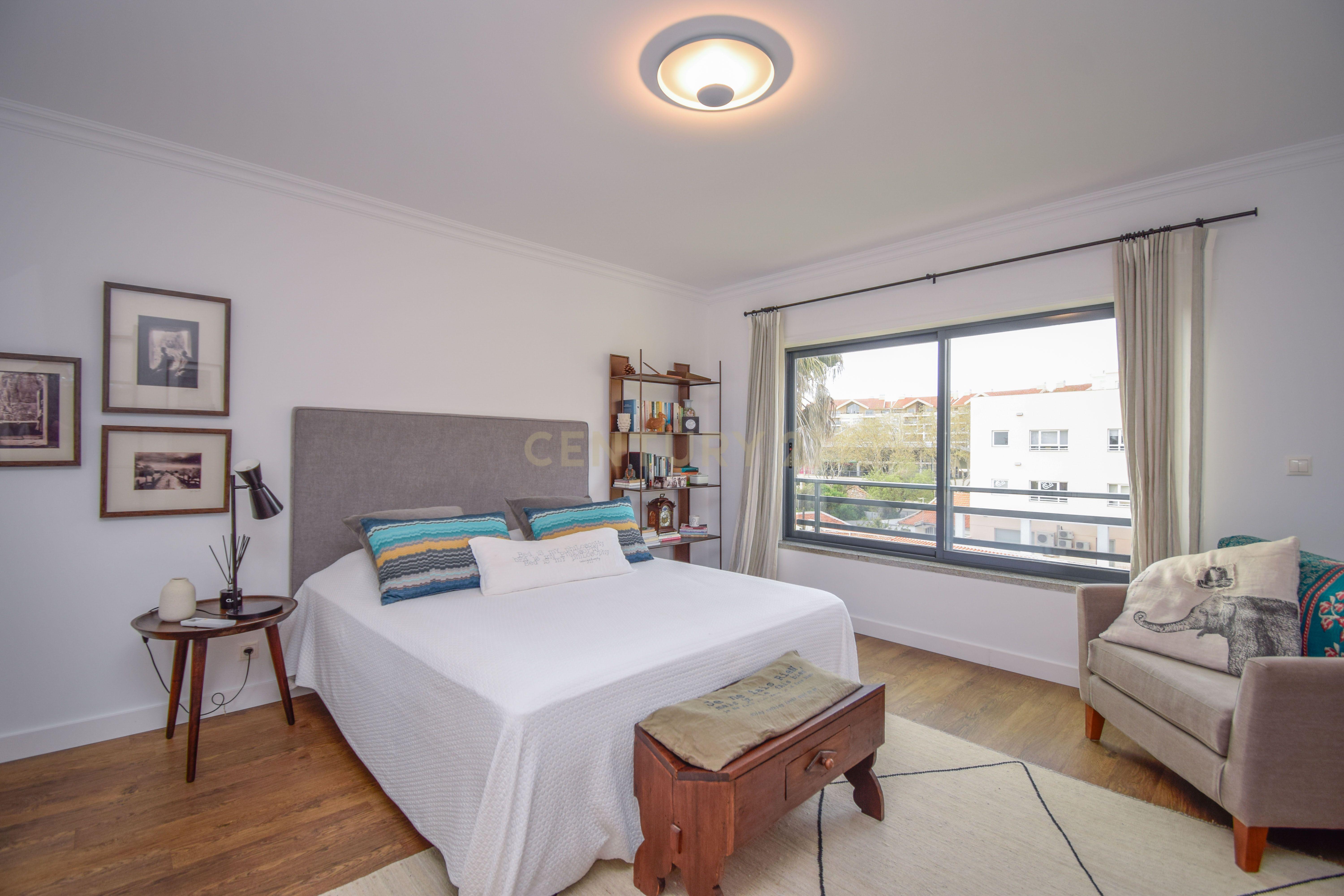 Apartamento T3 Duplex Cascais centro - Image 27