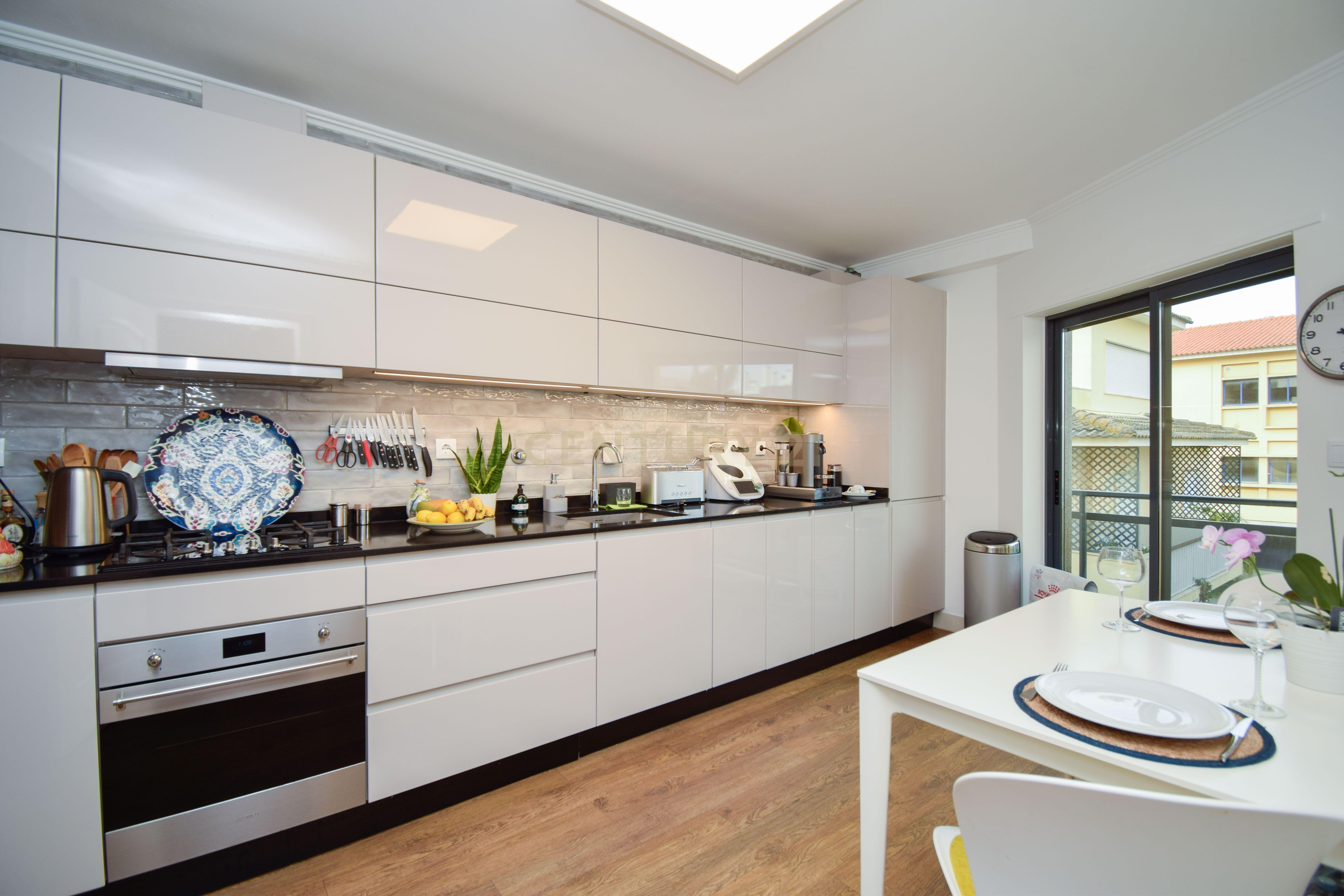 Apartamento T3 Duplex Cascais centro - Image 12