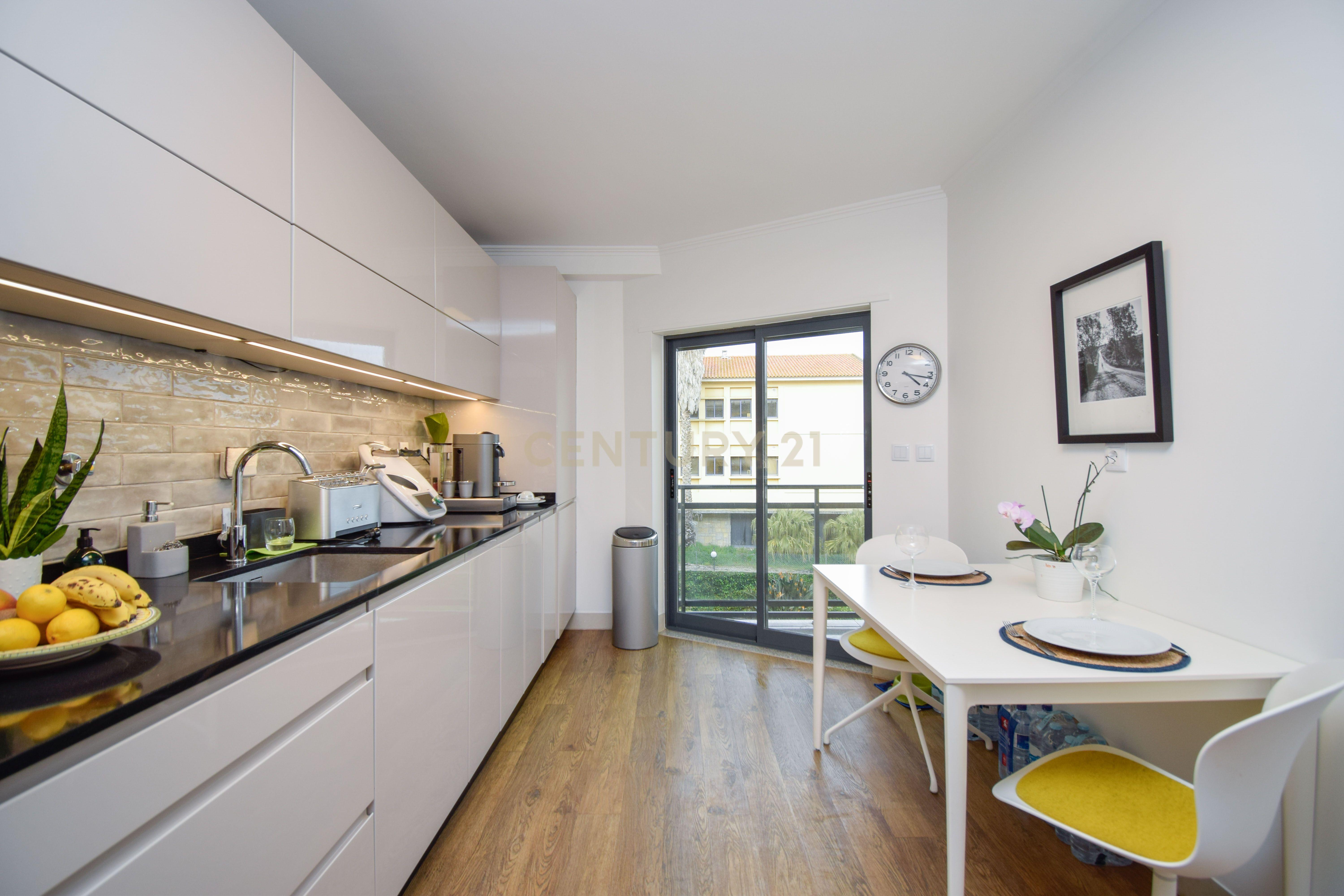 Apartamento T3 Duplex Cascais centro - Image 13