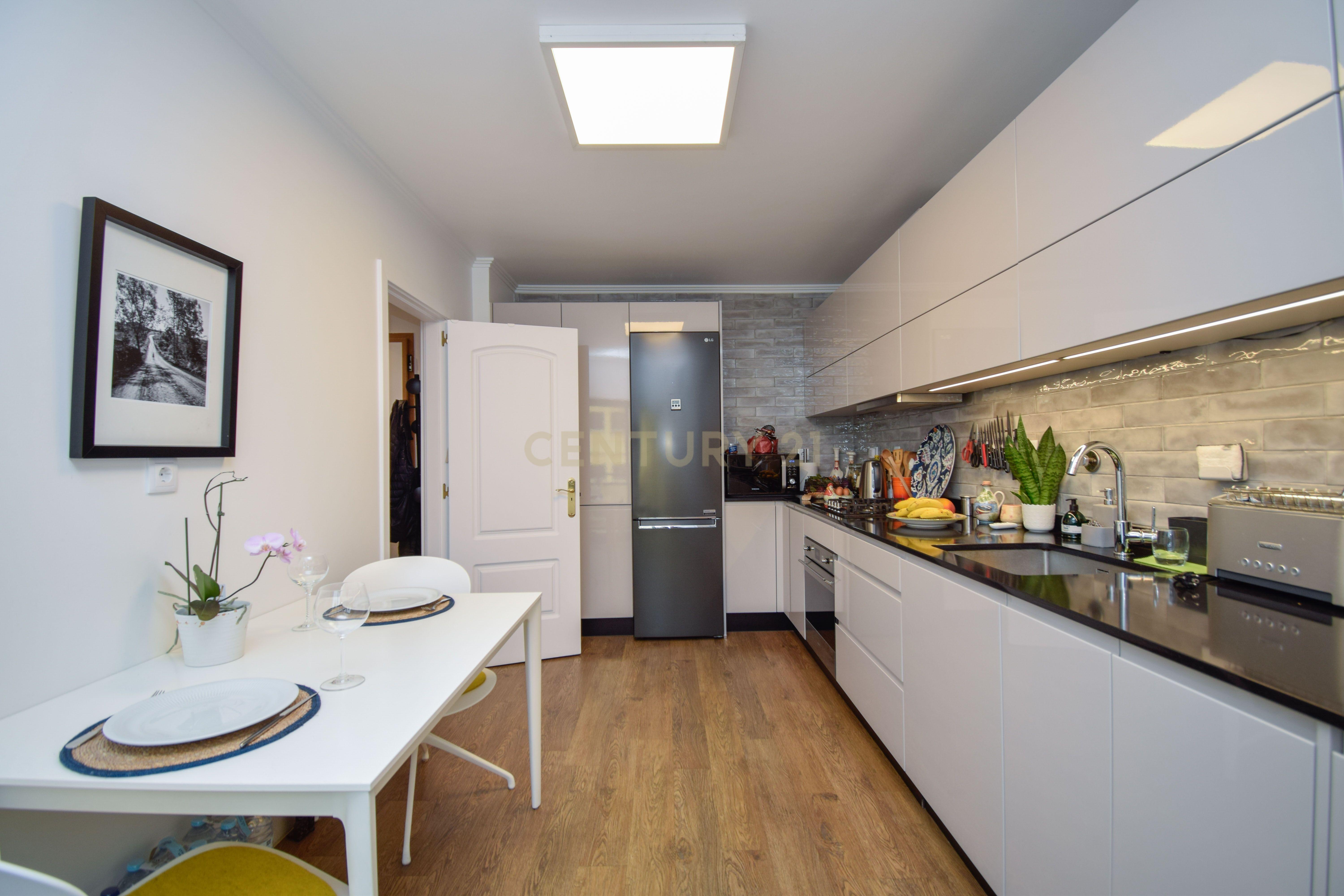 Apartamento T3 Duplex Cascais centro - Image 14