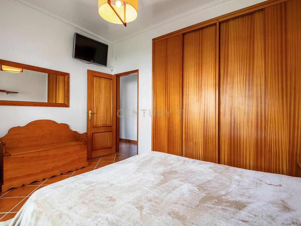Moradia Típica Portuguesa com Jardim e Terrenos Privados – Alcoentre, Azambuja - Image 26