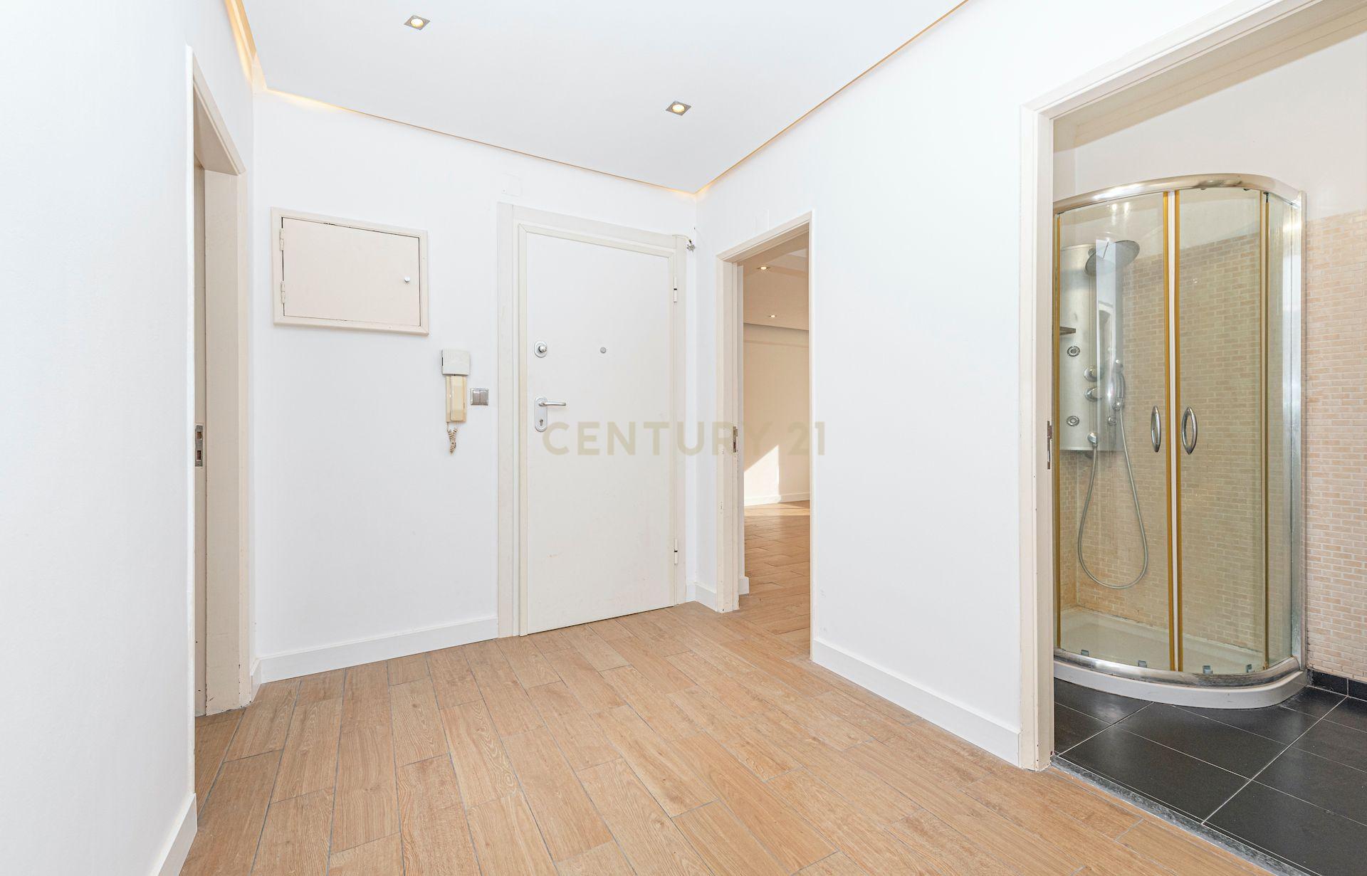 Apartamento T3 em Casal de São Brás - Image 9