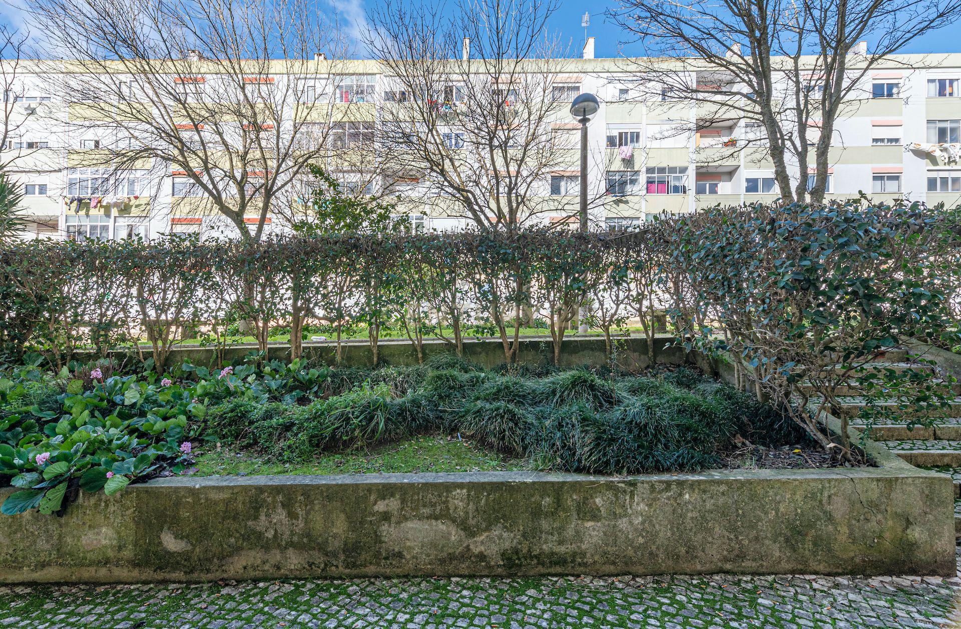 Apartamento T3 em Casal de São Brás - Image 24