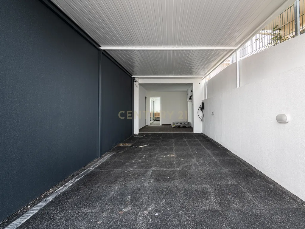 Moradia T4 com piscina - Image 48