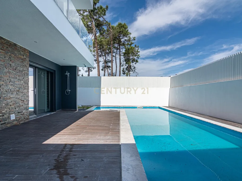 Moradia T4 com piscina - Image 53