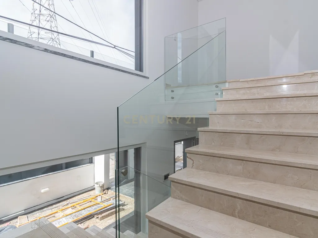 Moradia T4 com piscina - Image 26