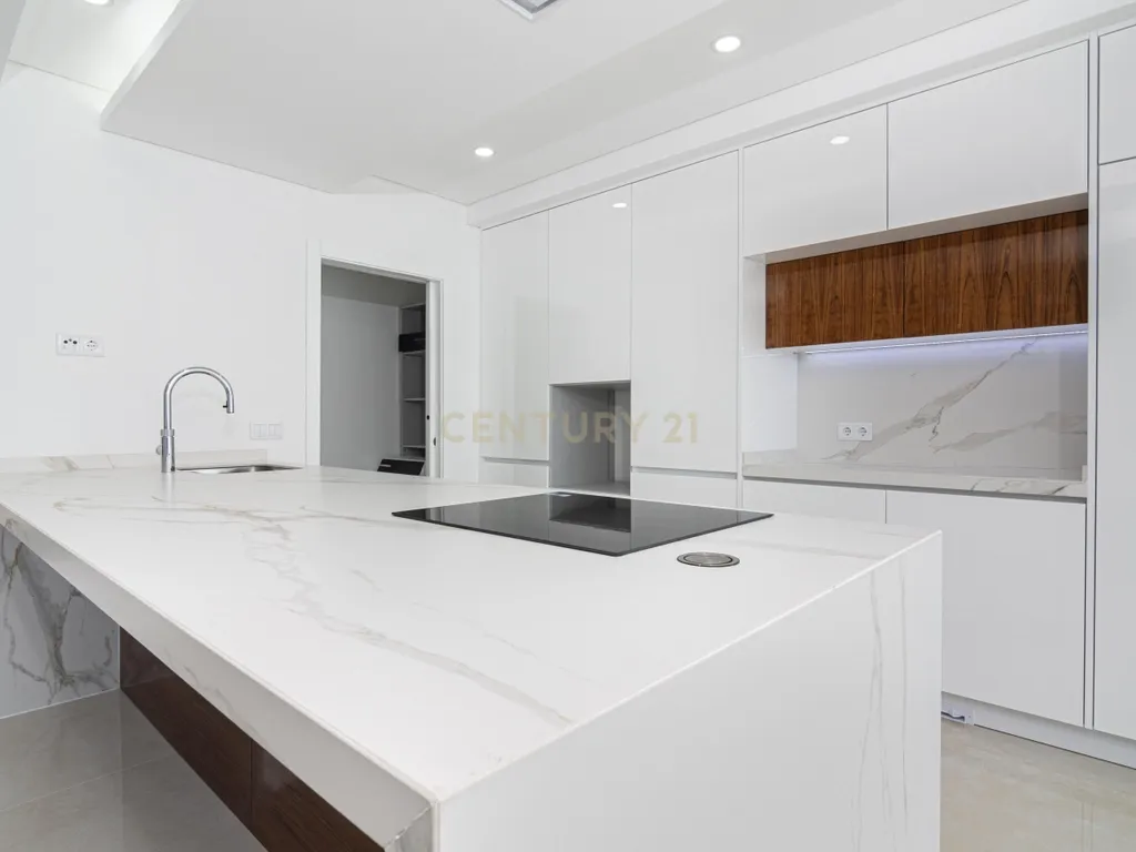 Moradia T4 com piscina - Image 28