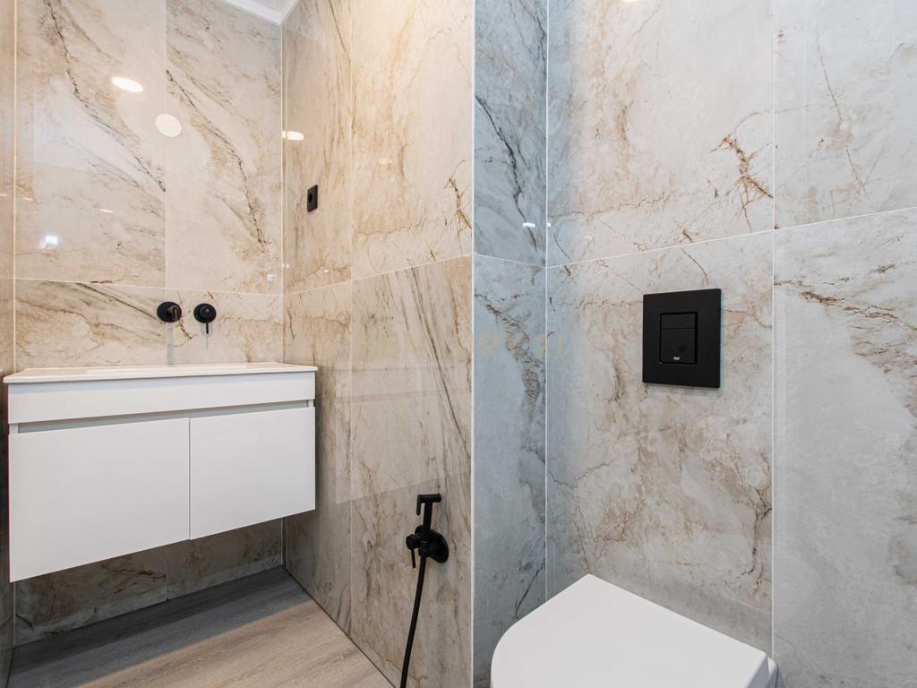 T4 na Av. E.U.A., Alvalade, Lisboa– apartamento renovado, luminoso e sofisticado - Image 30