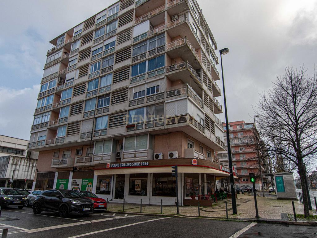 Apartamento T1 na Av. Roma, Alvalade – Luz, Conforto e Localização Privilegiada - Image 23