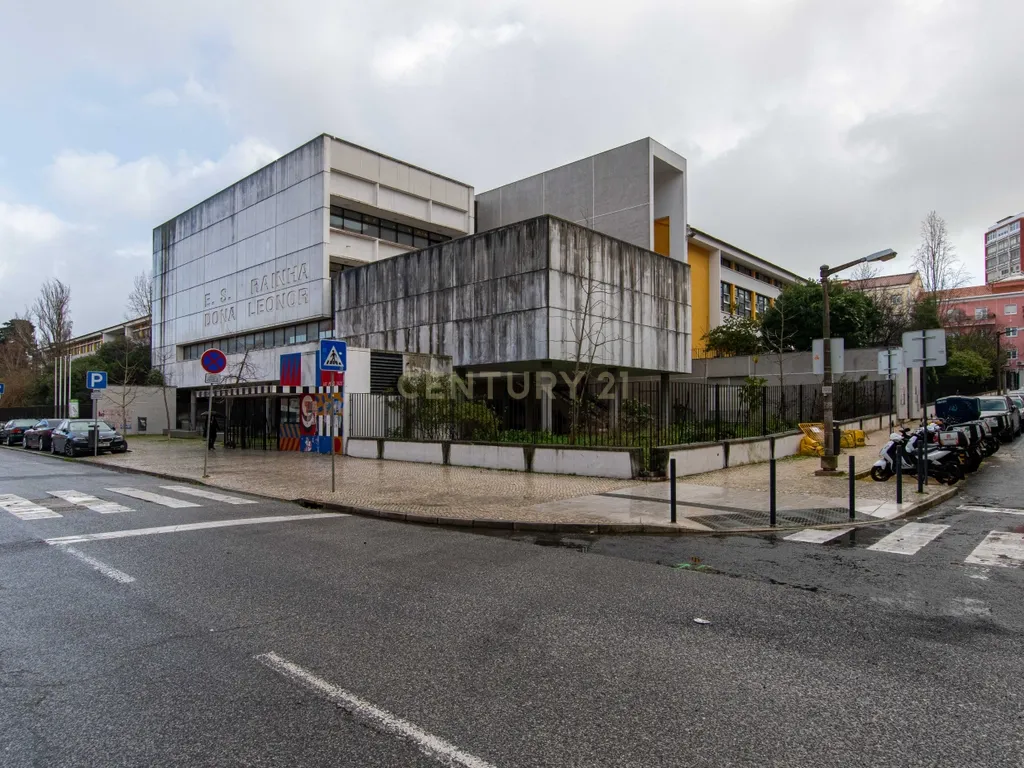 Apartamento T1 na Av. Roma, Alvalade – Luz, Conforto e Localização Privilegiada - Image 24
