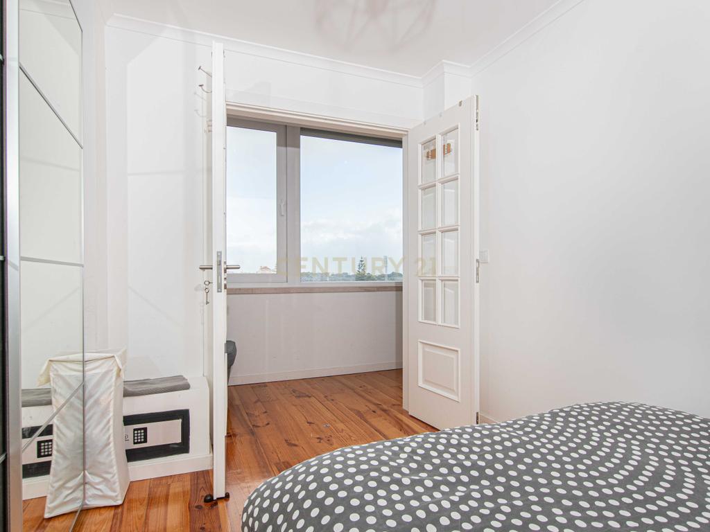 Apartamento T1 na Av. Roma, Alvalade – Luz, Conforto e Localização Privilegiada - Image 17