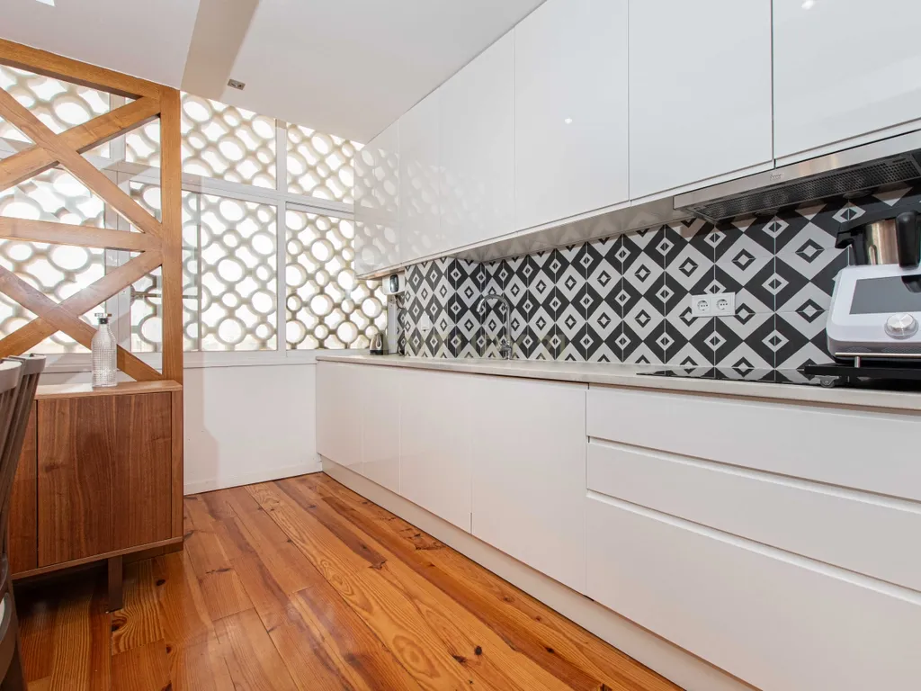 Apartamento T1 na Av. Roma, Alvalade – Luz, Conforto e Localização Privilegiada - Image 8