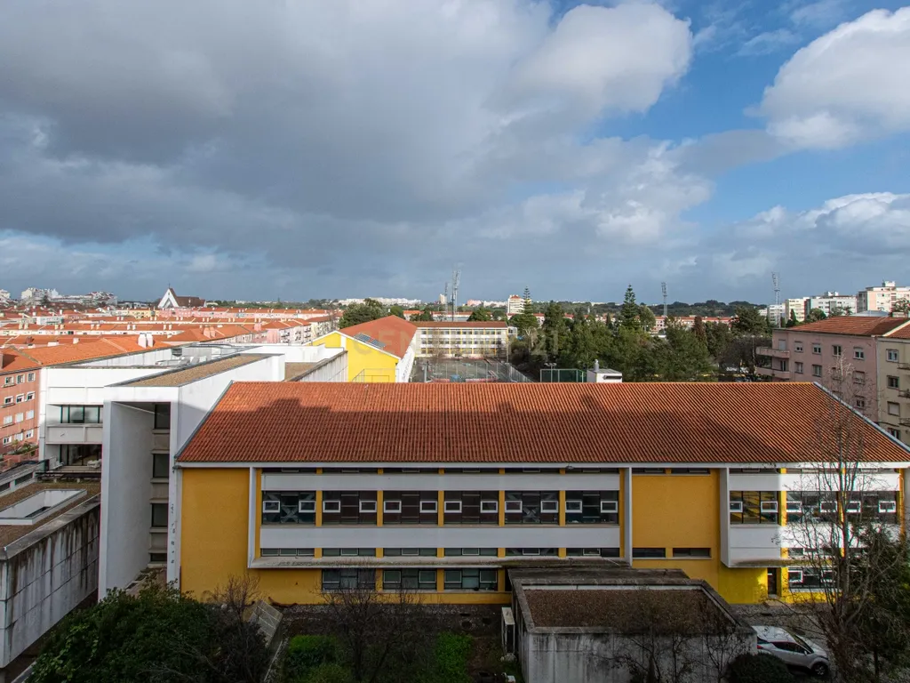 Apartamento T1 na Av. Roma, Alvalade – Luz, Conforto e Localização Privilegiada - Image 22