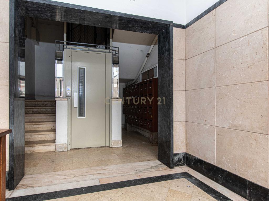 Apartamento T1 na Av. Roma, Alvalade – Luz, Conforto e Localização Privilegiada - Image 20
