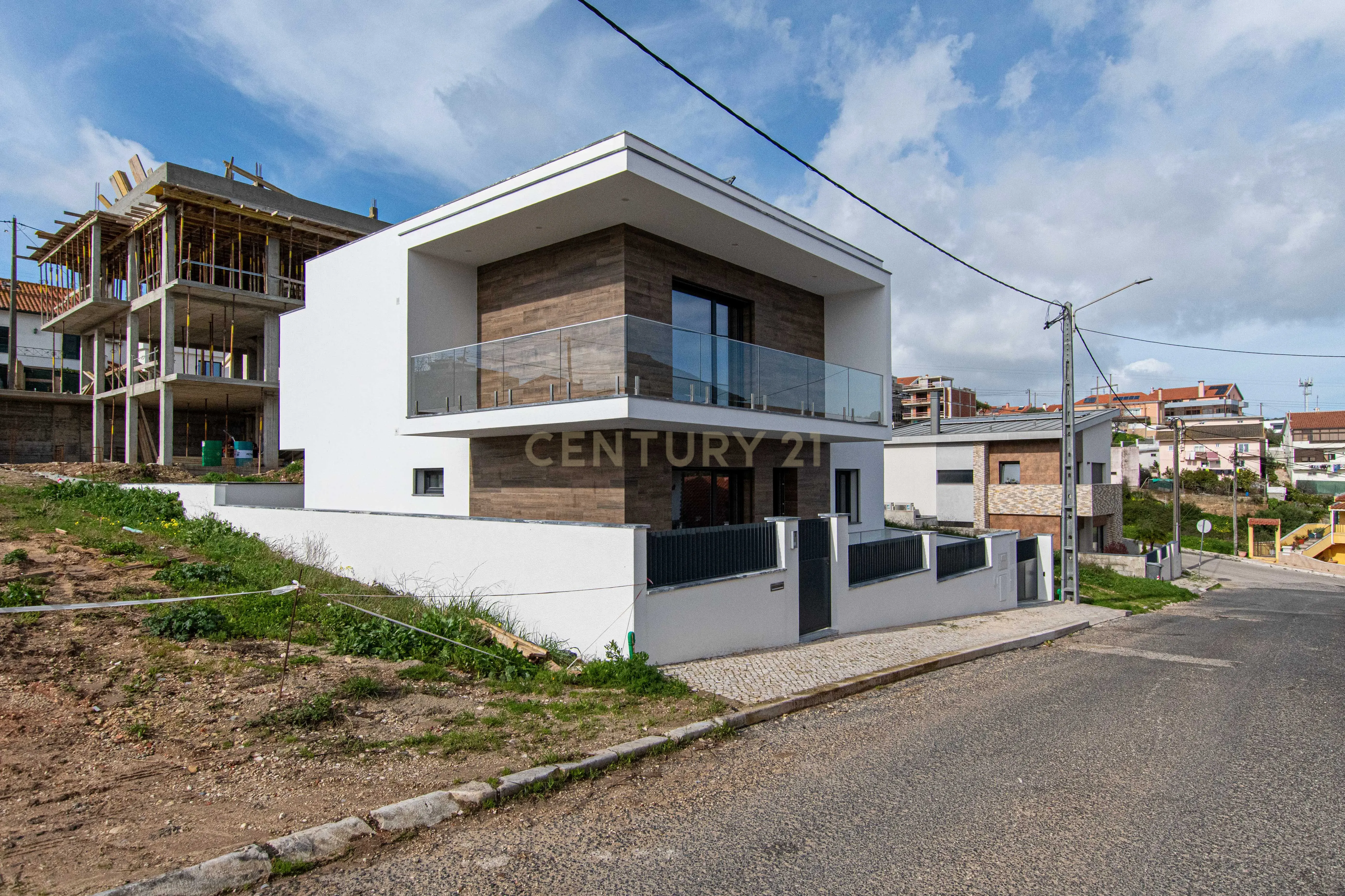 Moradia de 5 assoalhadas, Ramada, Odivelas - Image 3