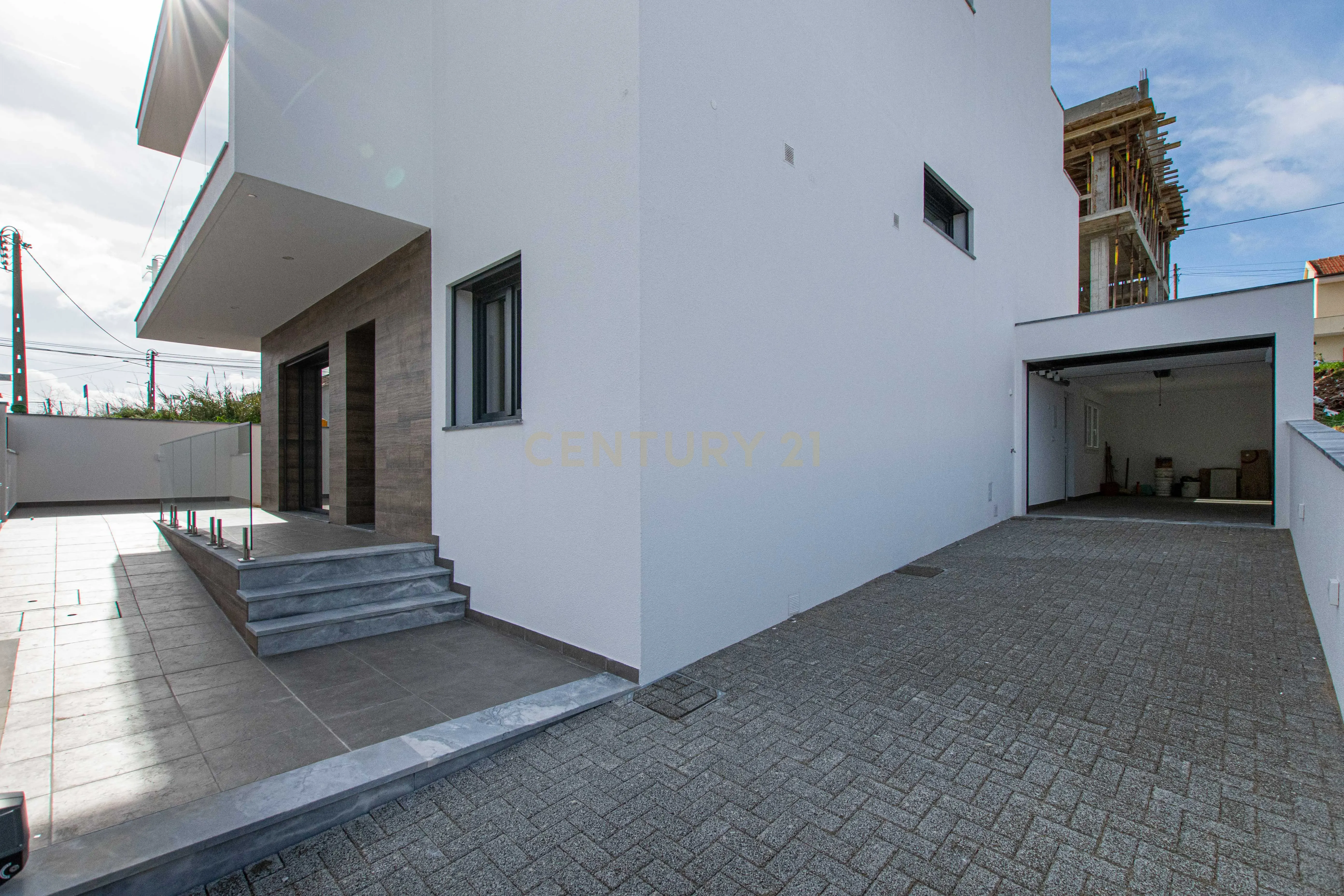 Moradia de 5 assoalhadas, Ramada, Odivelas - Image 4