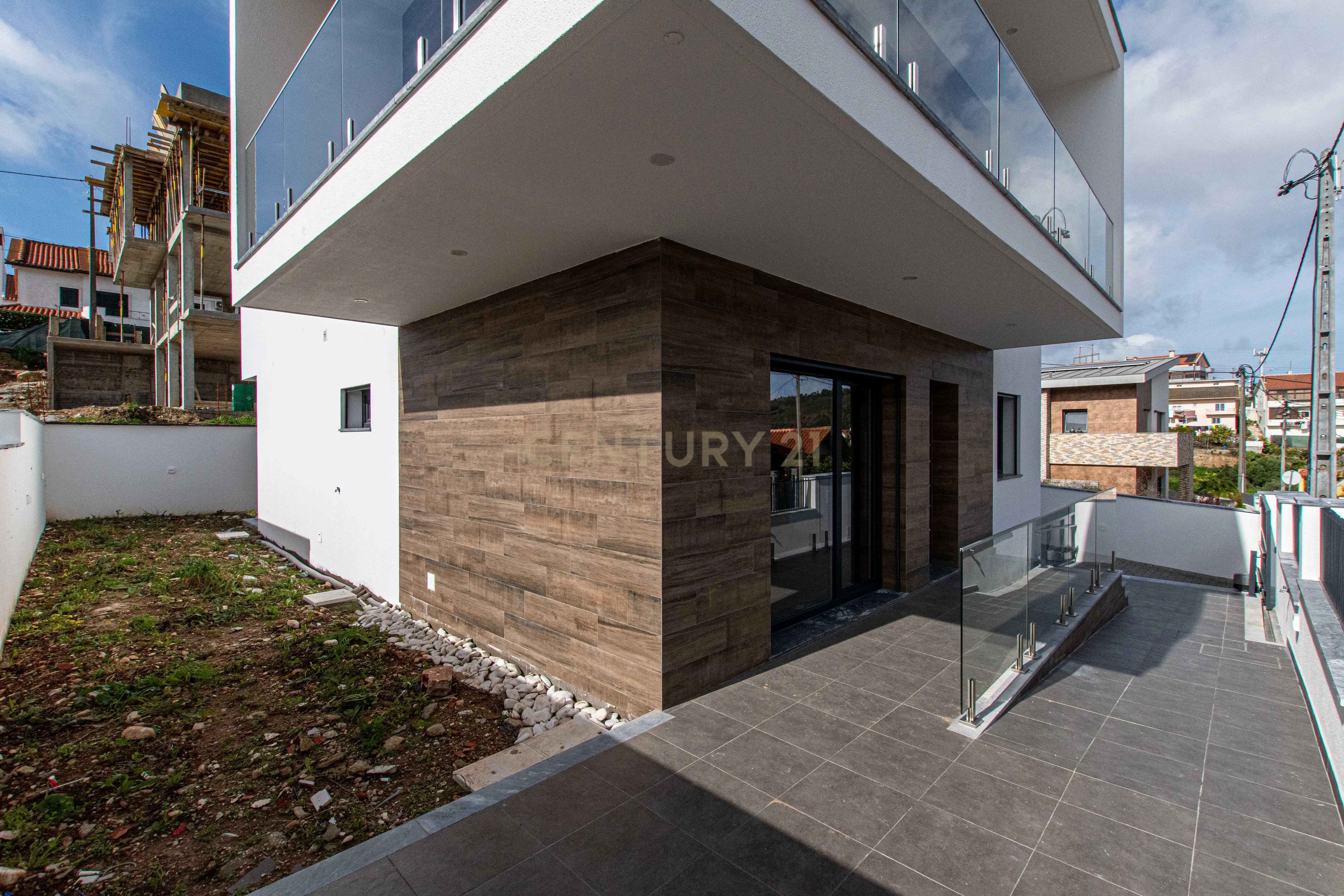 Moradia de 5 assoalhadas, Ramada, Odivelas - Image 6