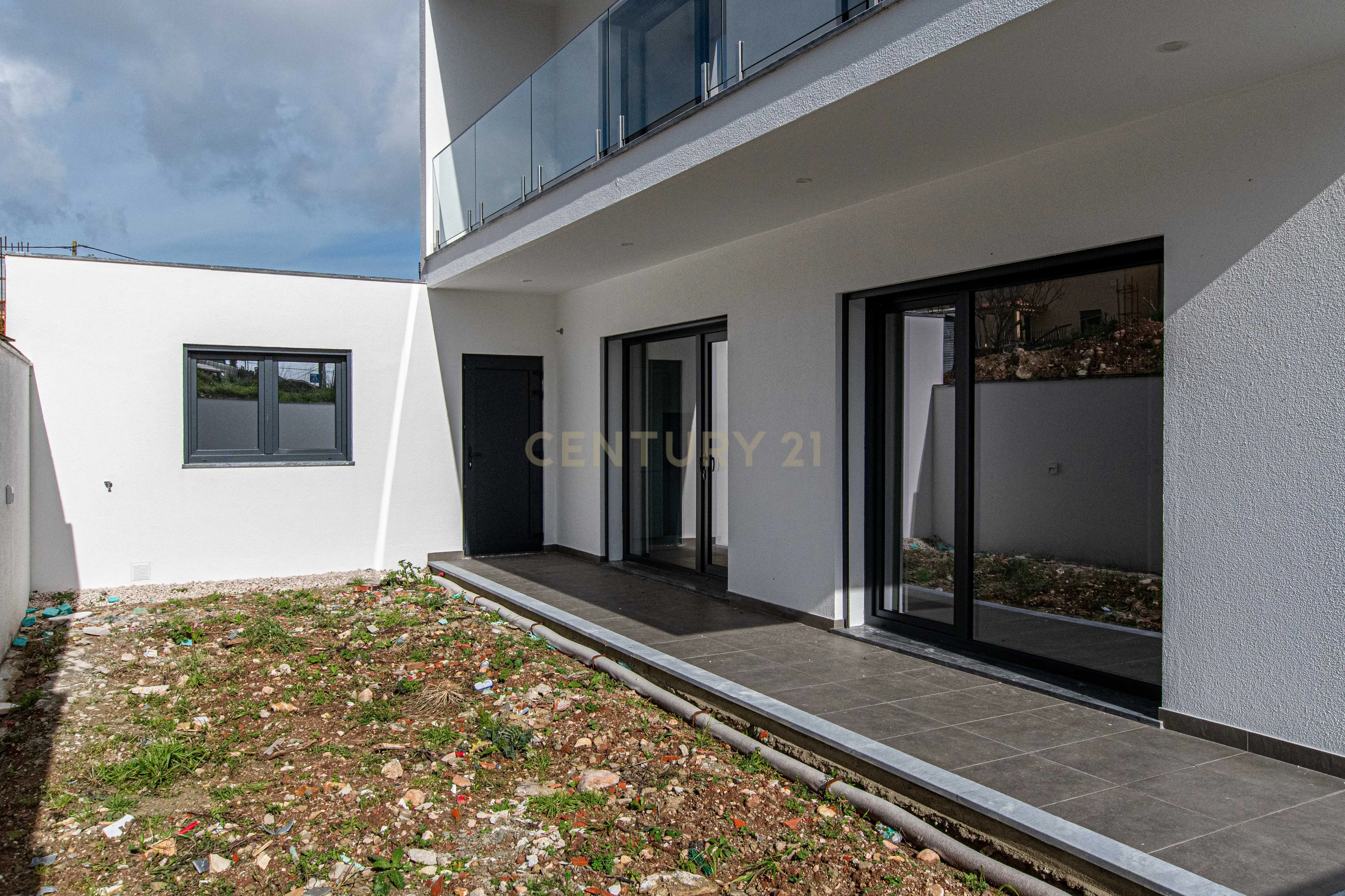 Moradia de 5 assoalhadas, Ramada, Odivelas - Image 8