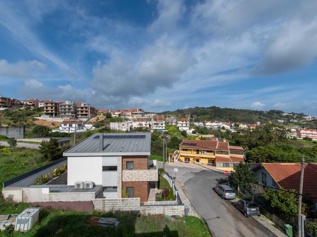 Moradia de 5 assoalhadas, Ramada, Odivelas - Image 9