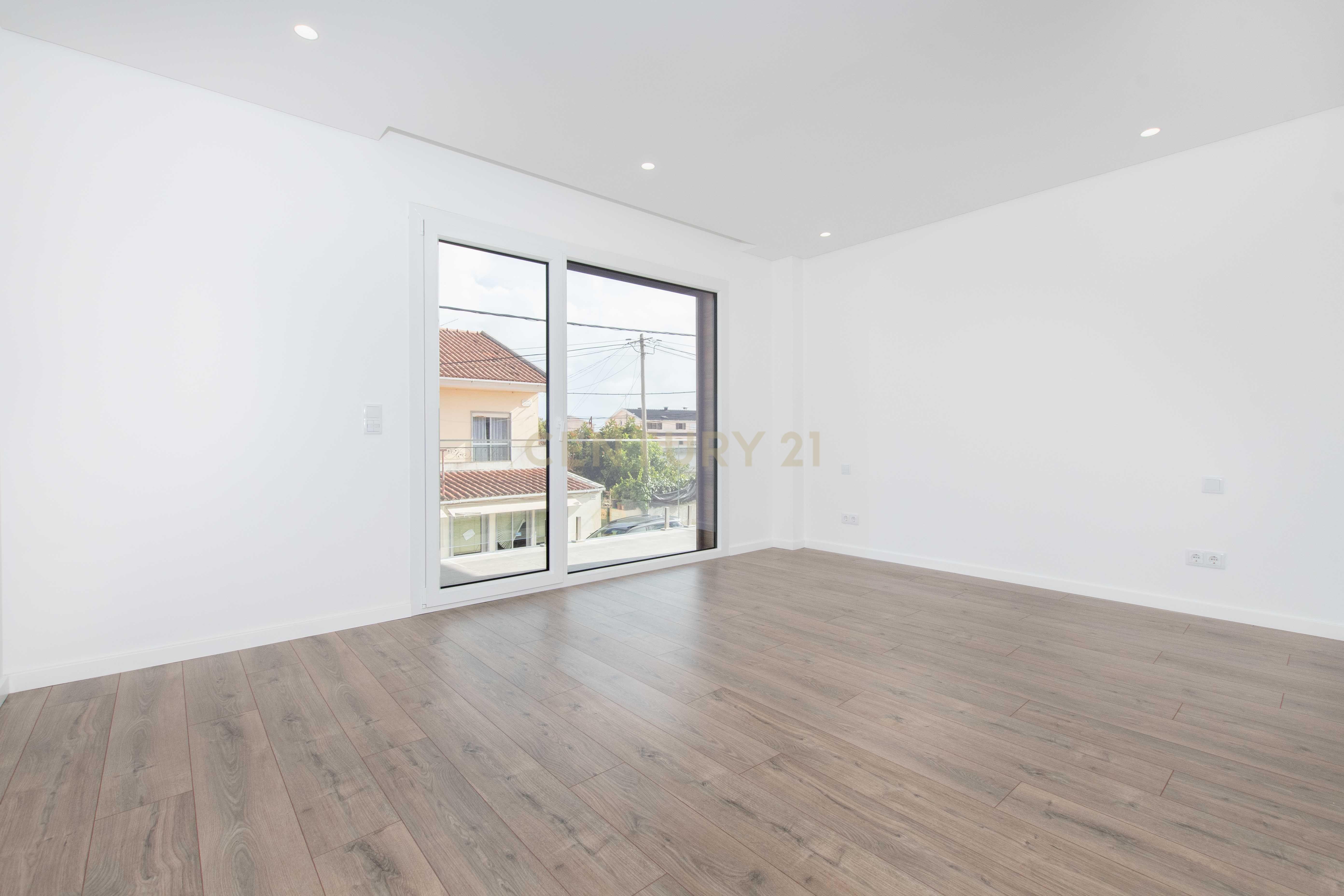 Moradia de 5 assoalhadas, Ramada, Odivelas - Image 22