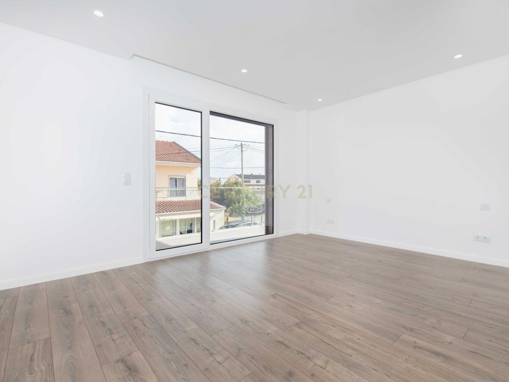 Moradia de 5 assoalhadas, Ramada, Odivelas - Image 22