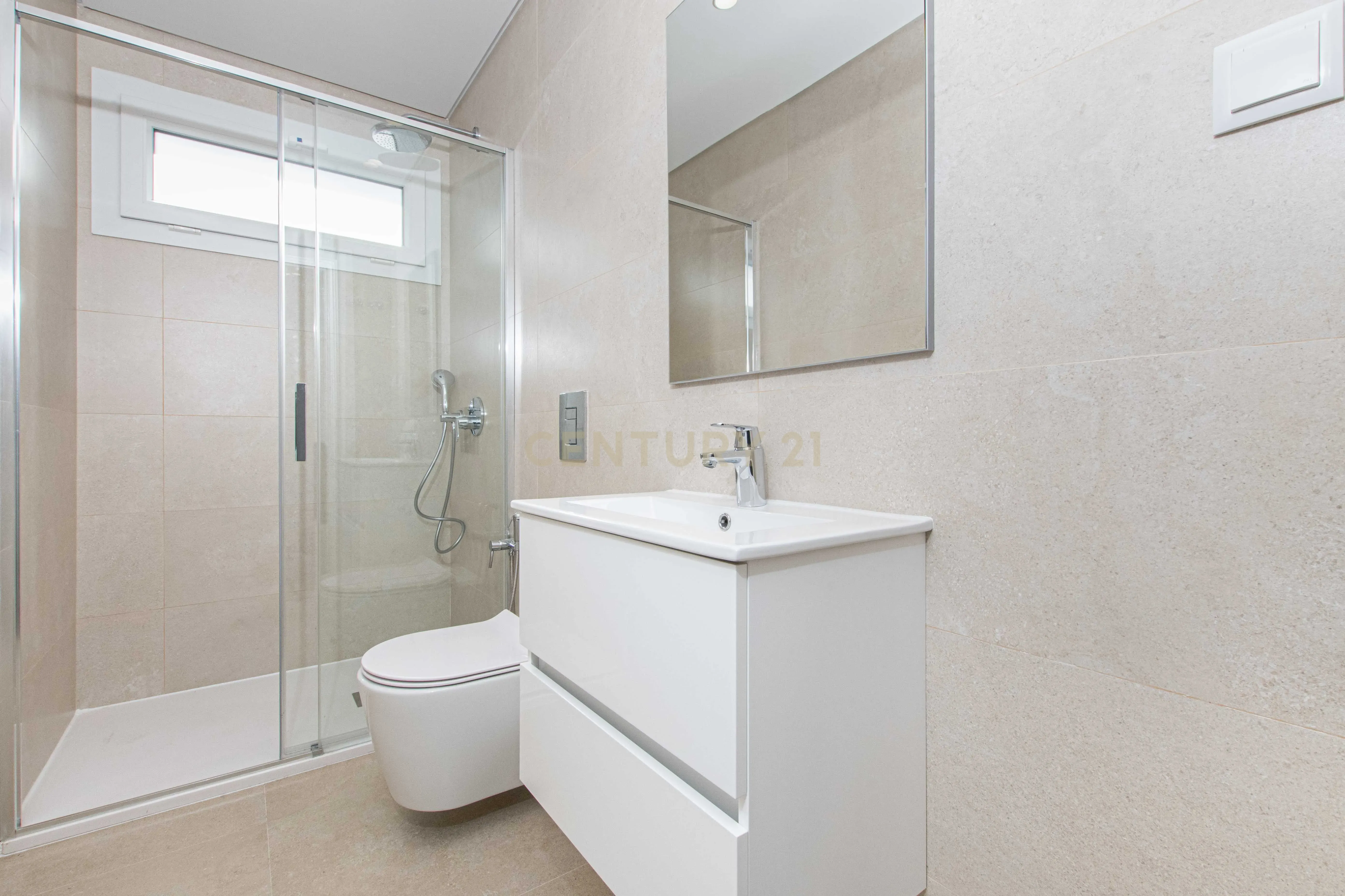 Moradia de 5 assoalhadas, Ramada, Odivelas - Image 30