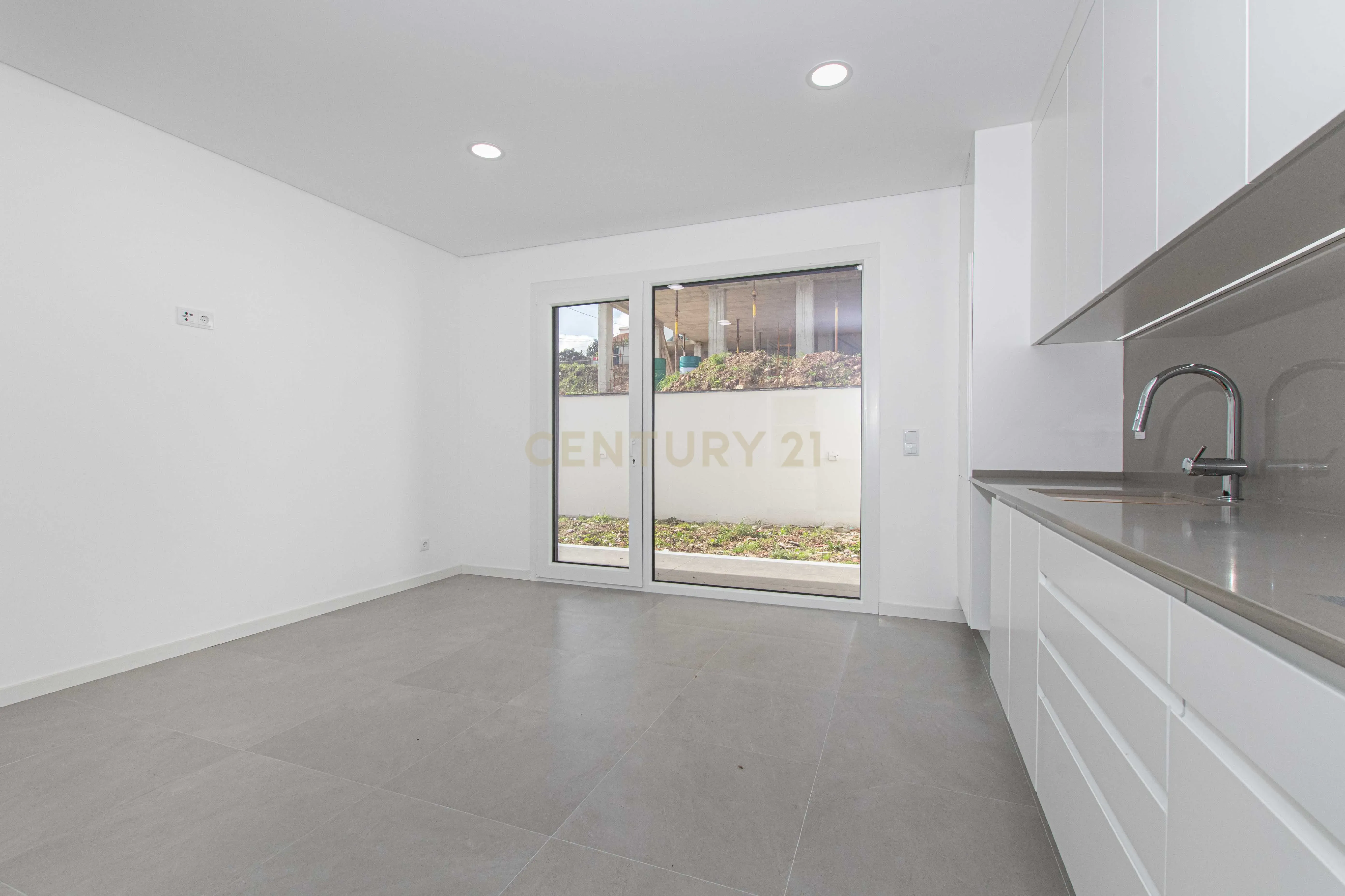 Moradia de 5 assoalhadas, Ramada, Odivelas - Image 39