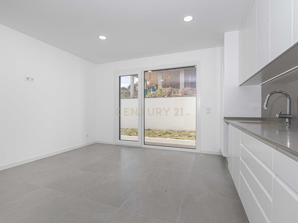 Moradia de 5 assoalhadas, Ramada, Odivelas - Image 39