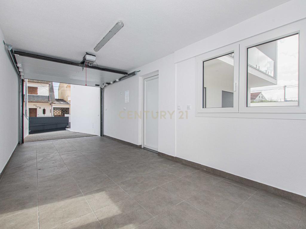 Moradia de 5 assoalhadas, Ramada, Odivelas - Image 40