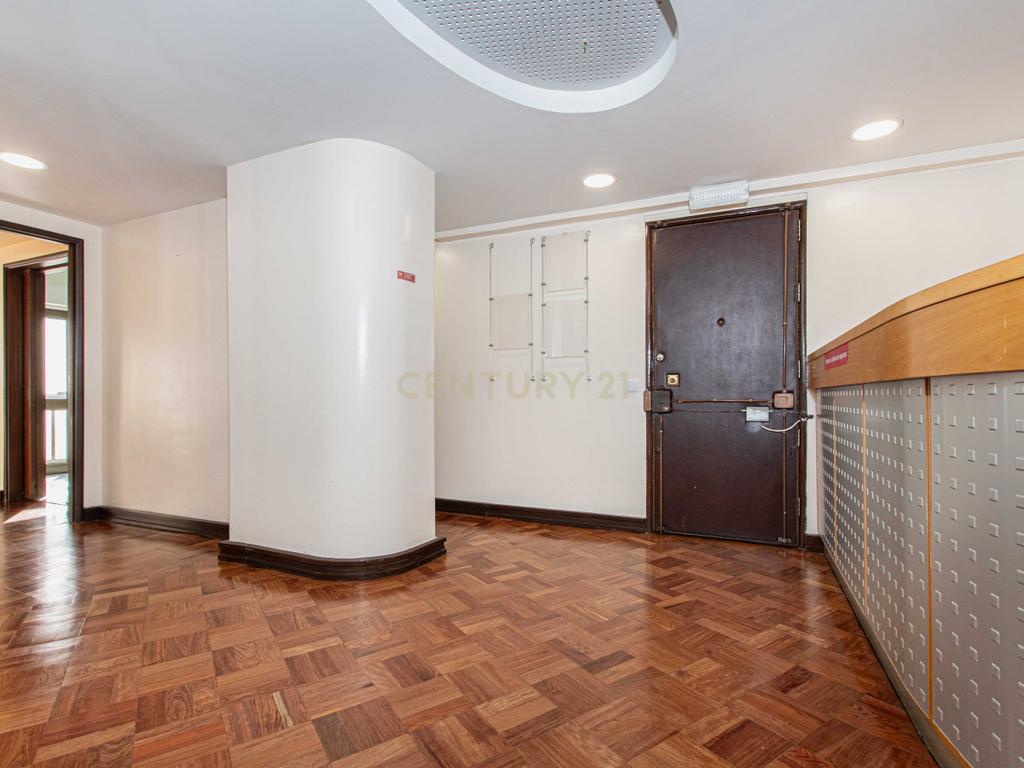 Apartamento T7 (Avenida Fontes Pereira de Melo/ Lisboa) - Image 24