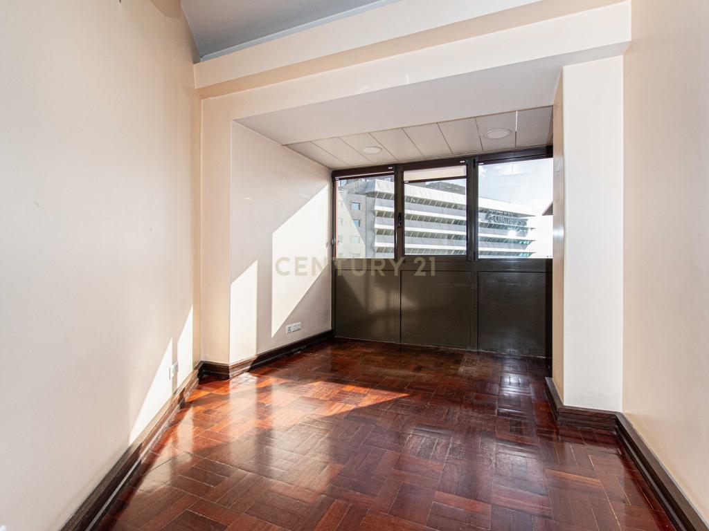 Apartamento T7 (Avenida Fontes Pereira de Melo/ Lisboa) - Image 28