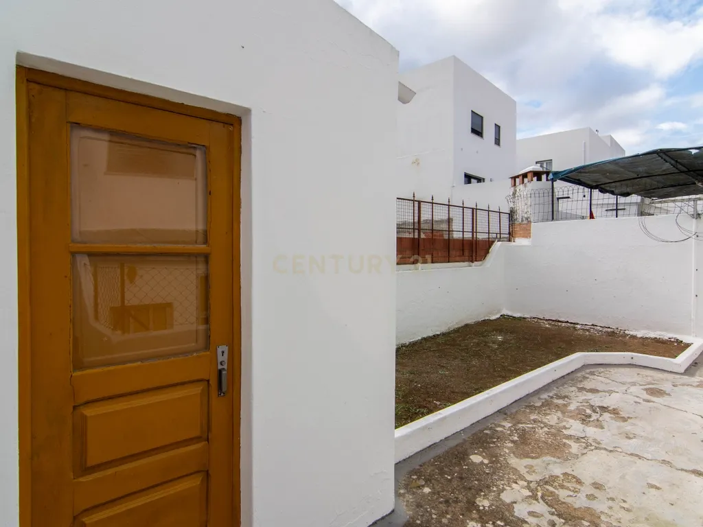Andar de Moradia T2 em Nossa Senhora das Neves. - Image 21