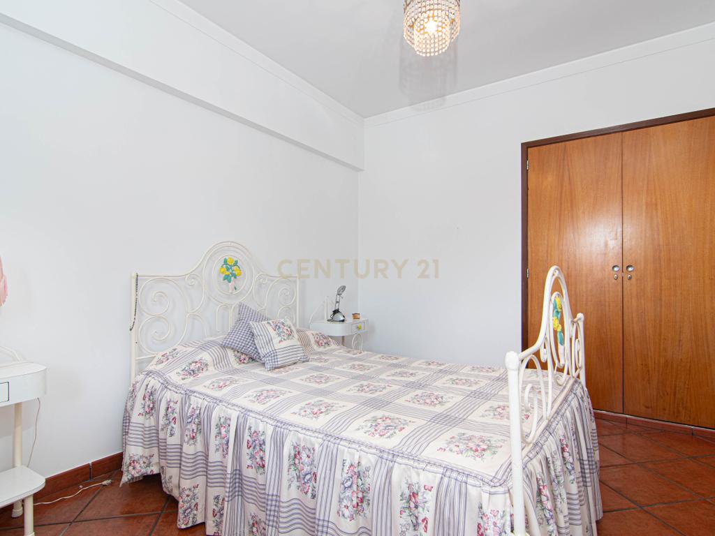 Andar de Moradia T2 em Nossa Senhora das Neves. - Image 7