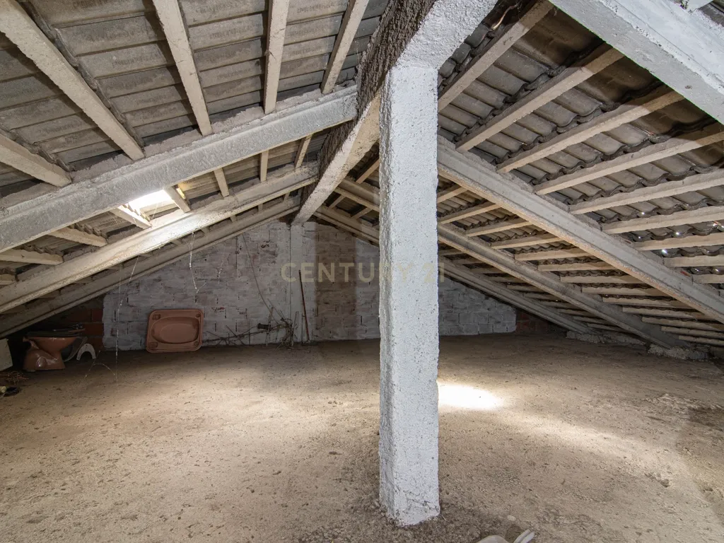 Andar de Moradia T2 em Nossa Senhora das Neves. - Image 27