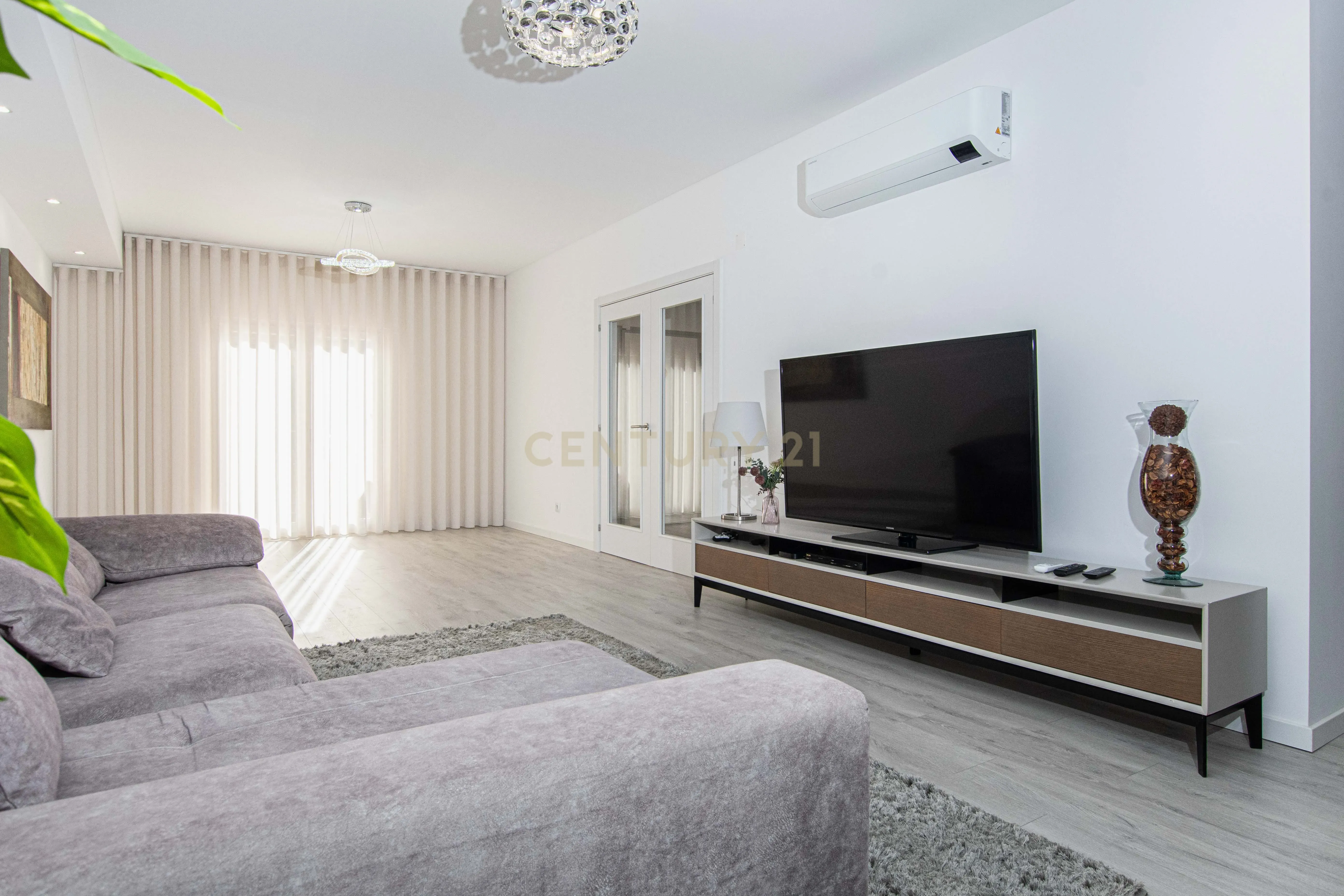 Moradia T5 - Casas do Rio - Image 9
