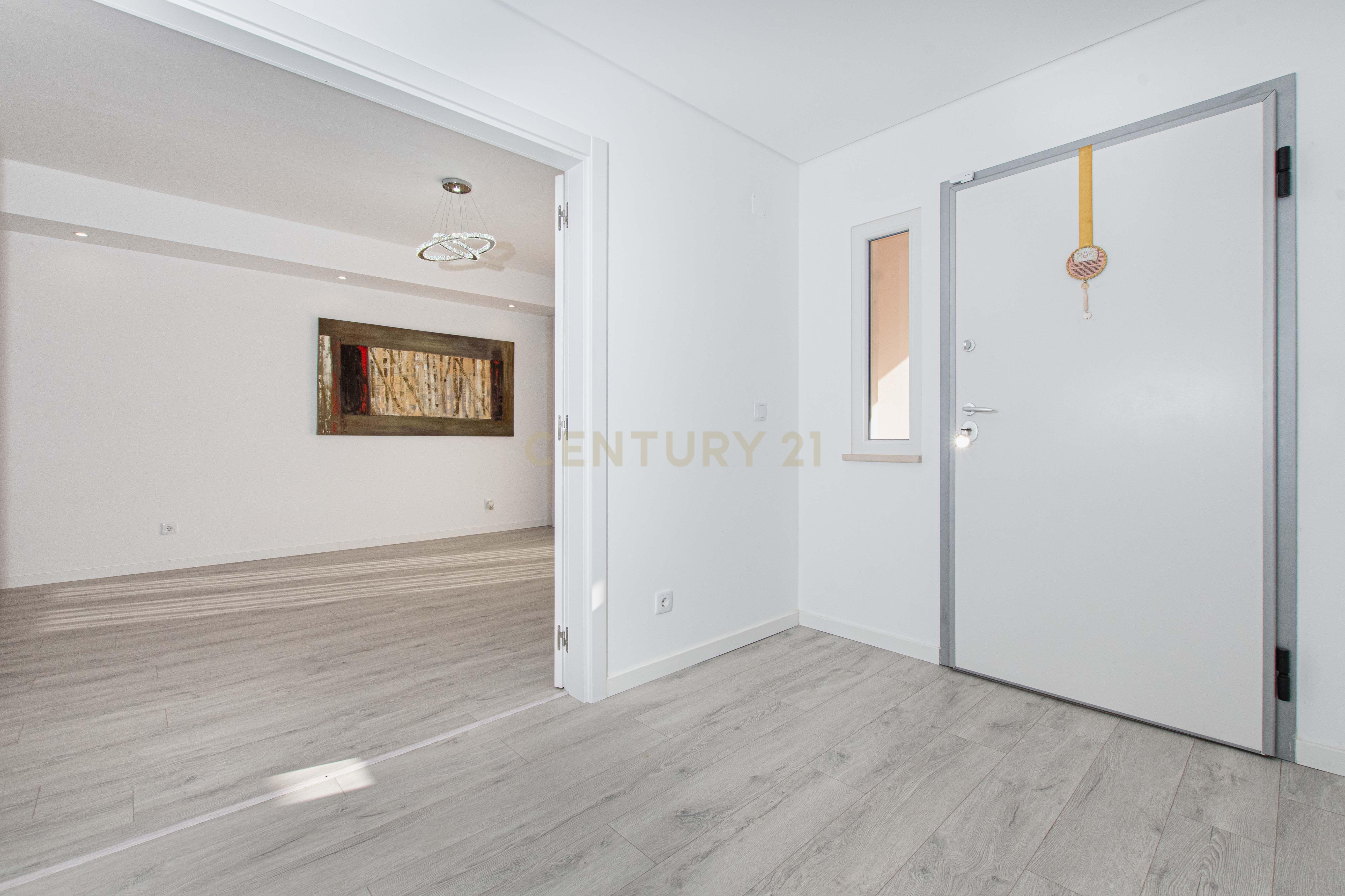 Moradia T5 - Casas do Rio - Image 5