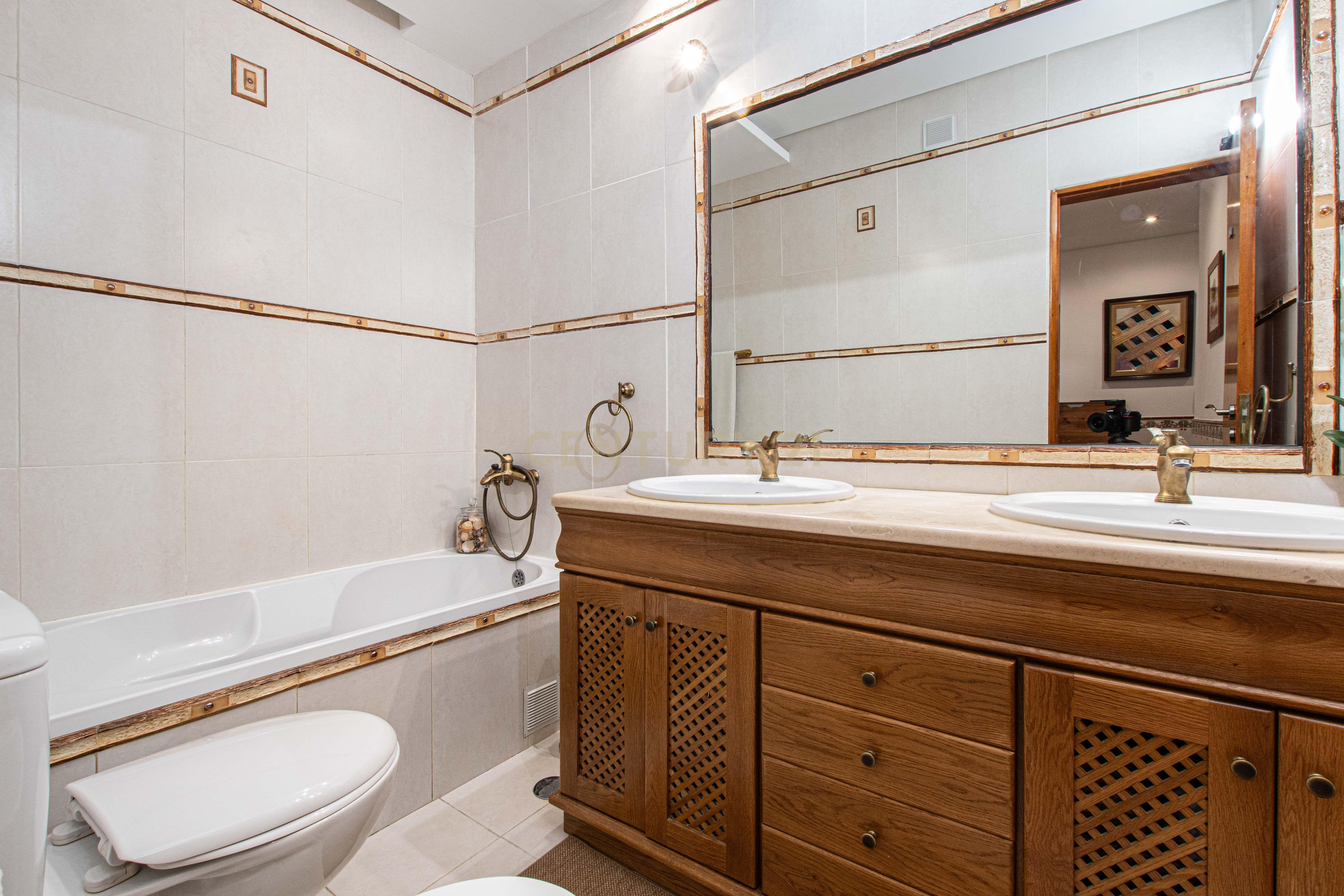 Apartamento T3 convertido em T2 (Mem Martins) - Image 16