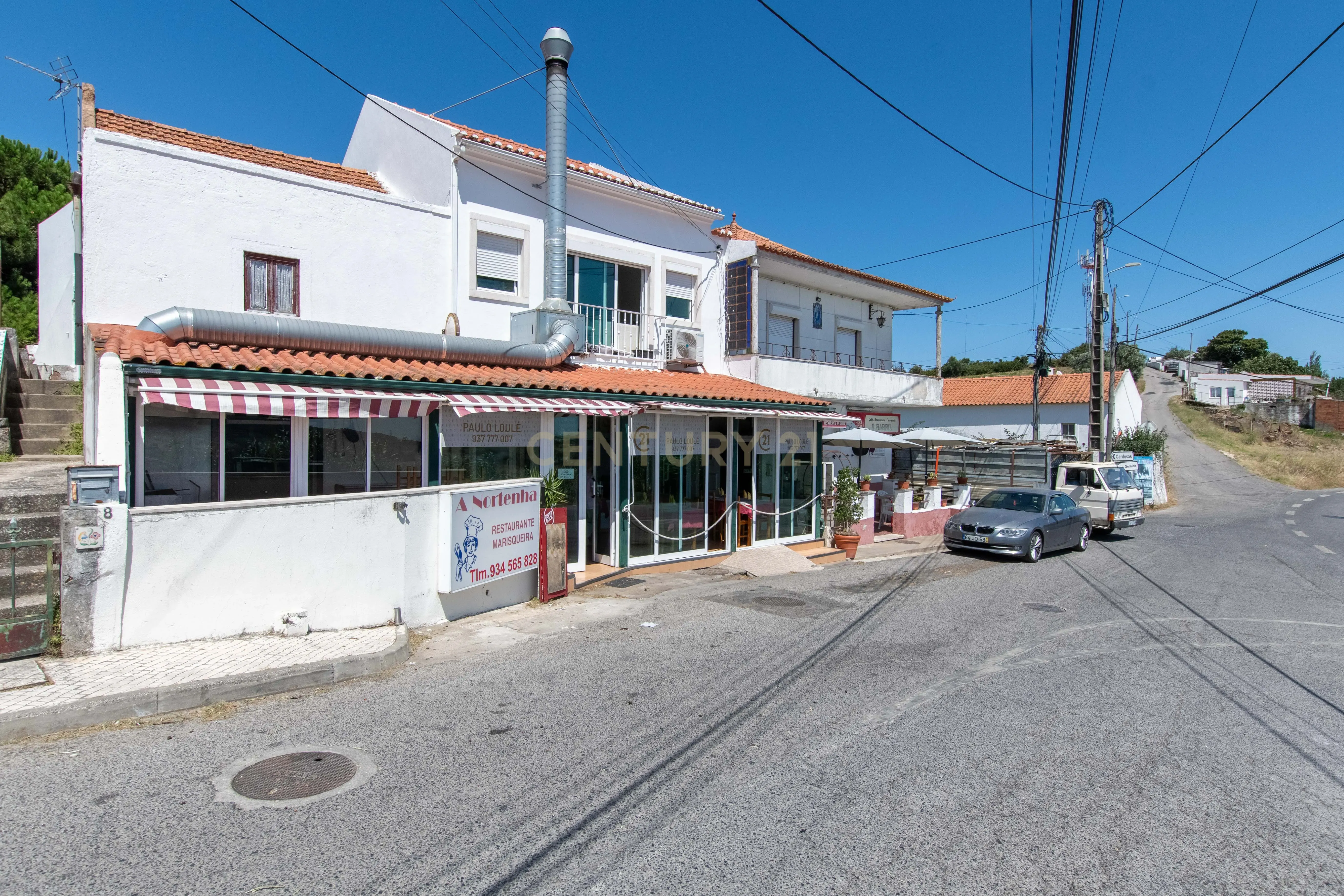Moradia com restaurante e apartamento - Image 27